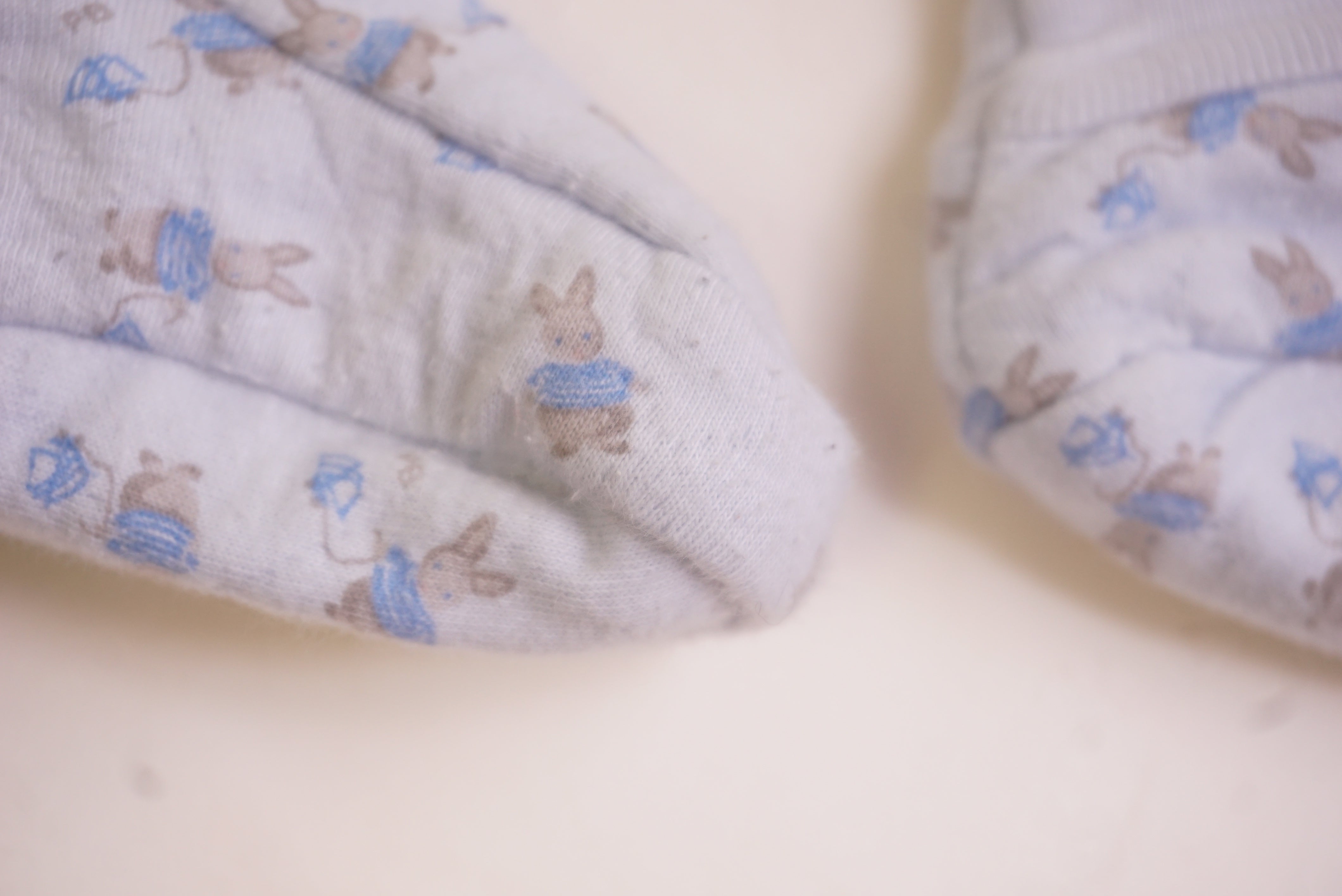 Ensemble bonnet et chaussons - 3/6 mois