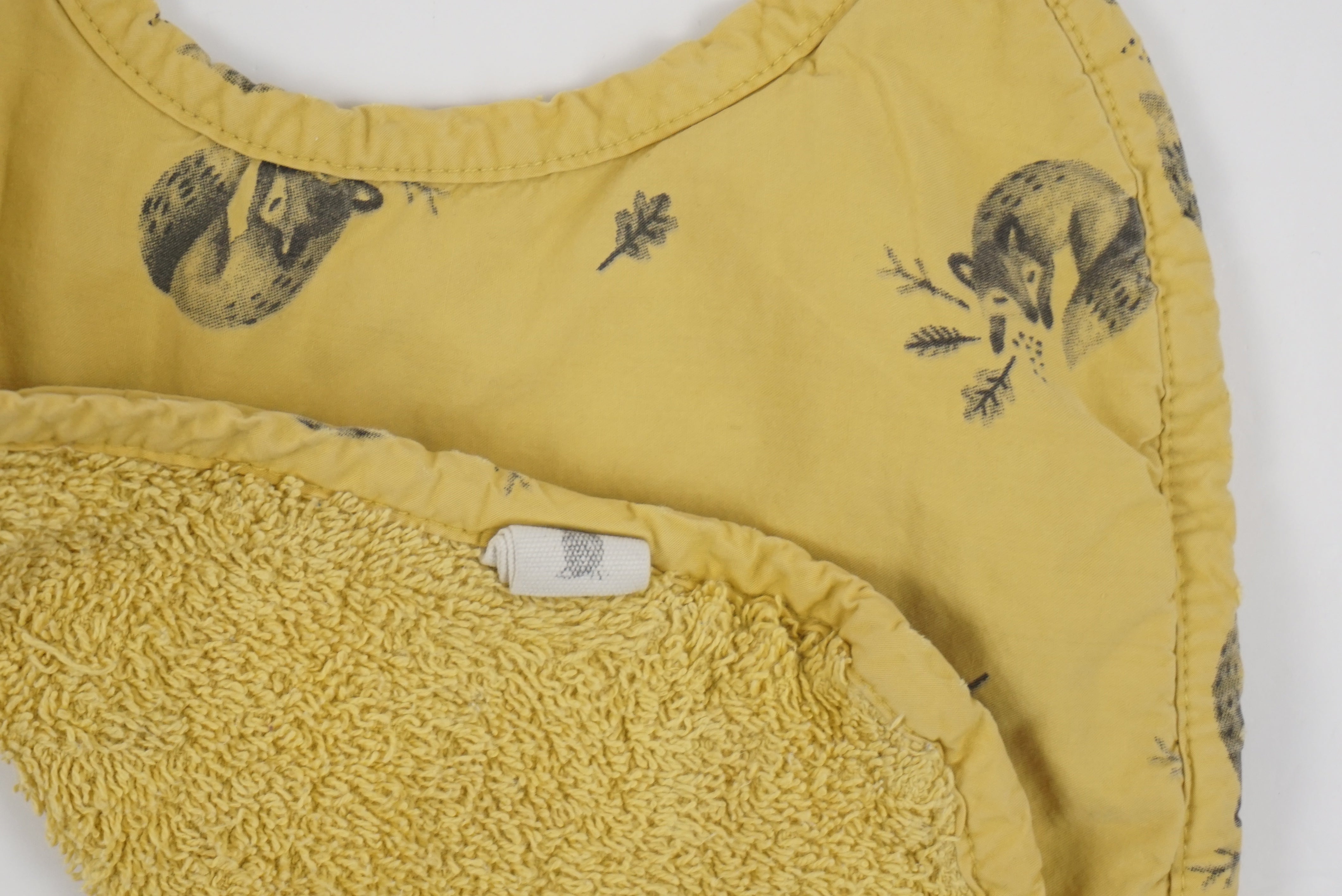 Bavoir Moutarde - Taille unique