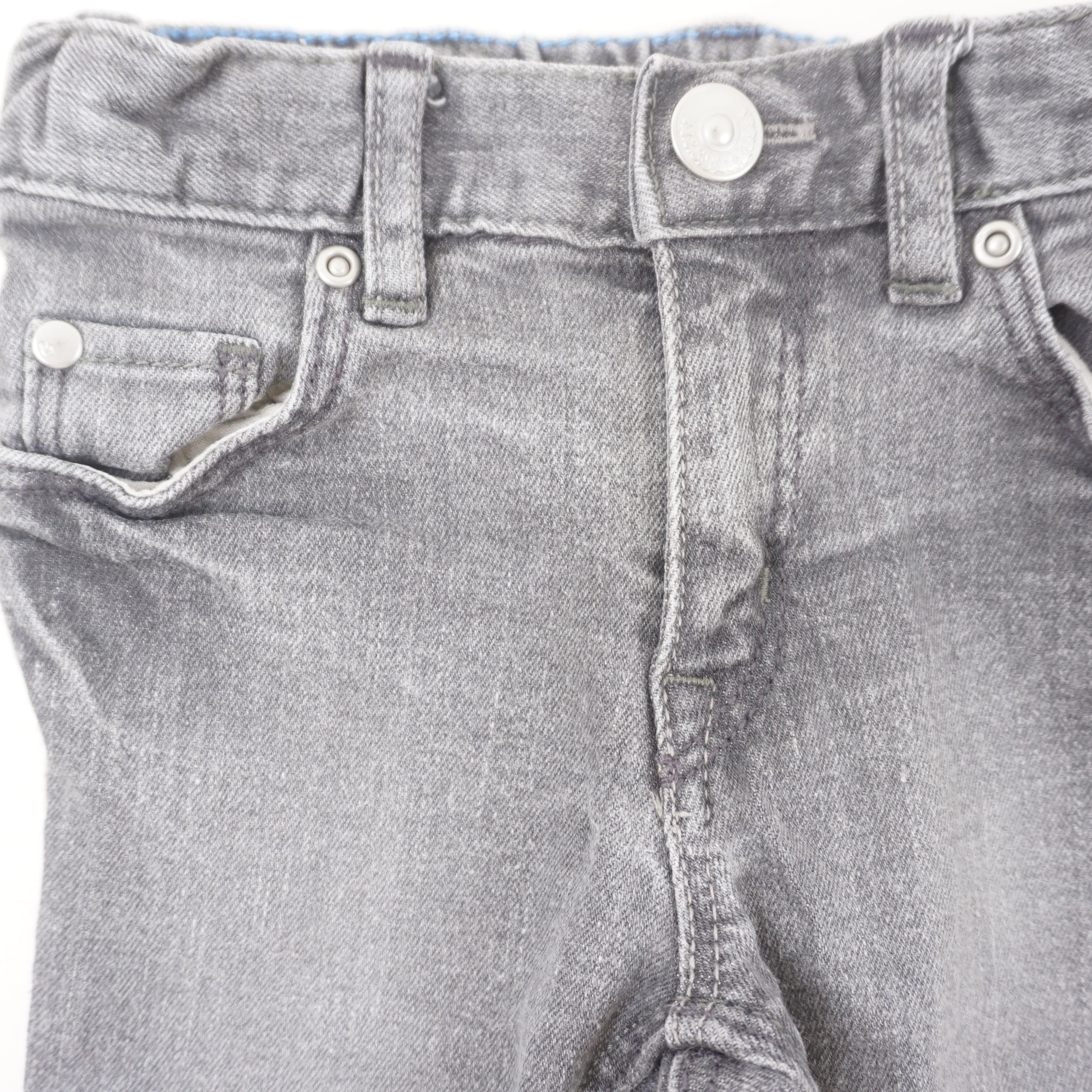 Jean Gris - 3/6 mois