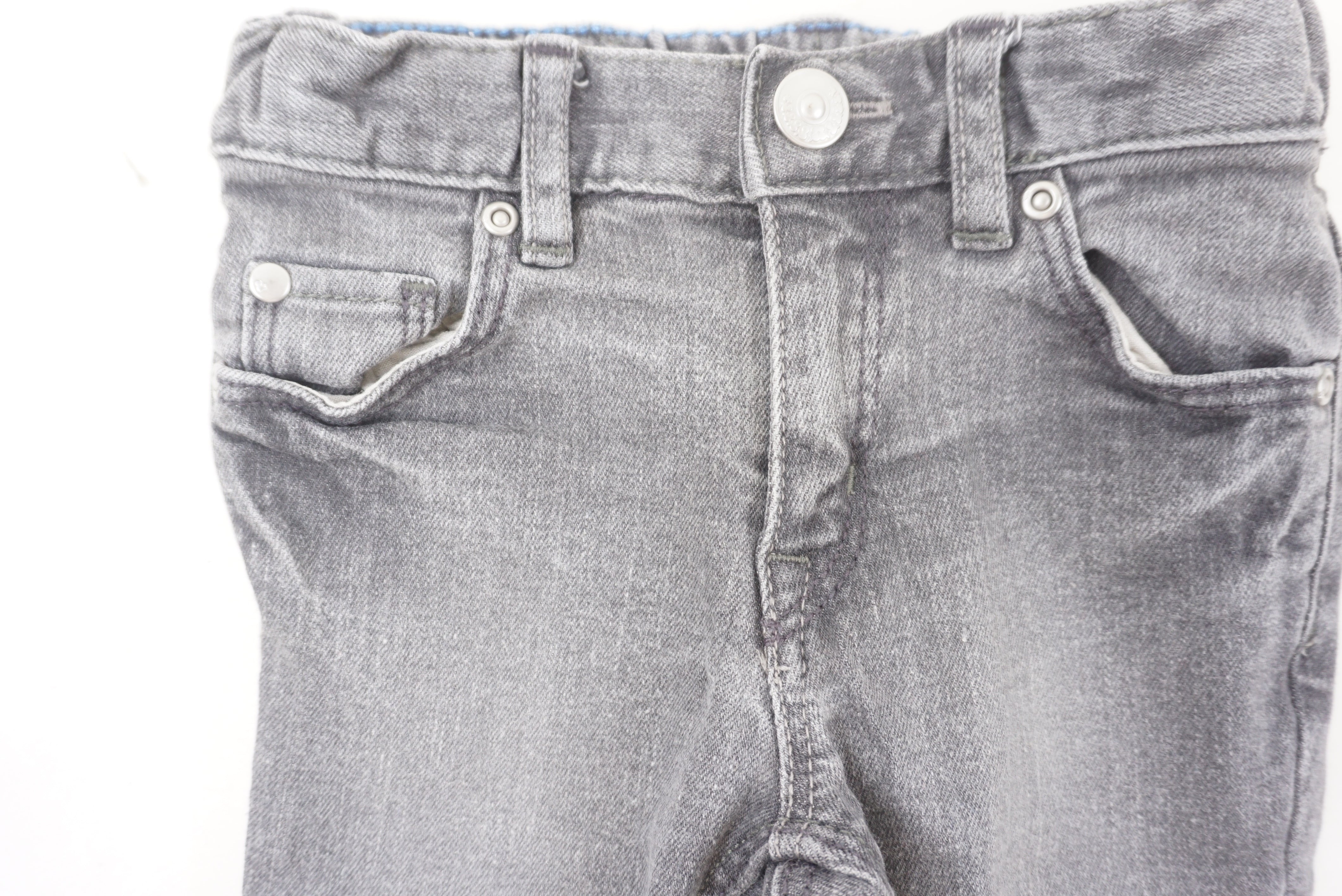 Jean Gris - 3/6 mois