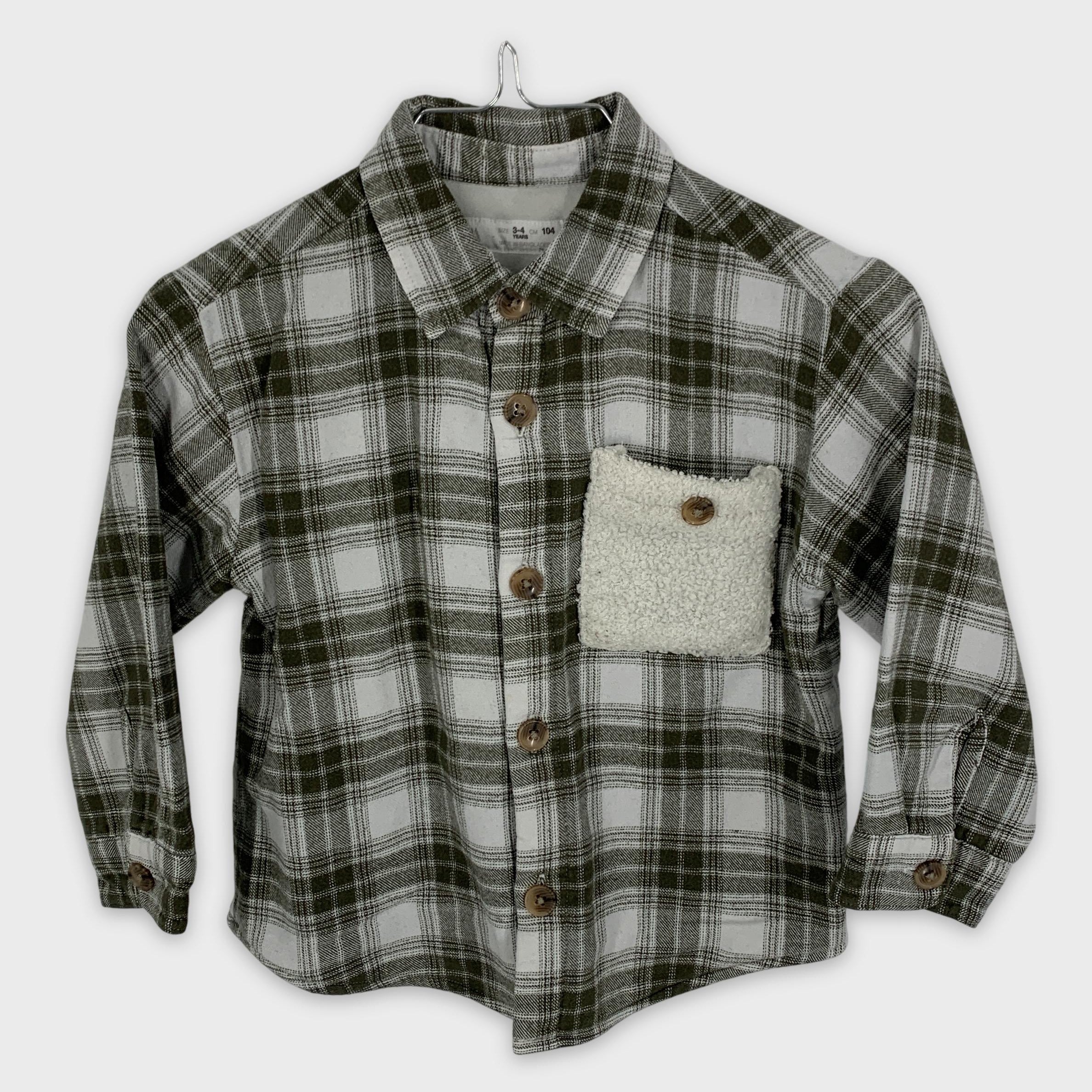 0-Chemise à carreaux ZARA Kids, taille 3-4 ans avec poche en fausse fourrure 🧸