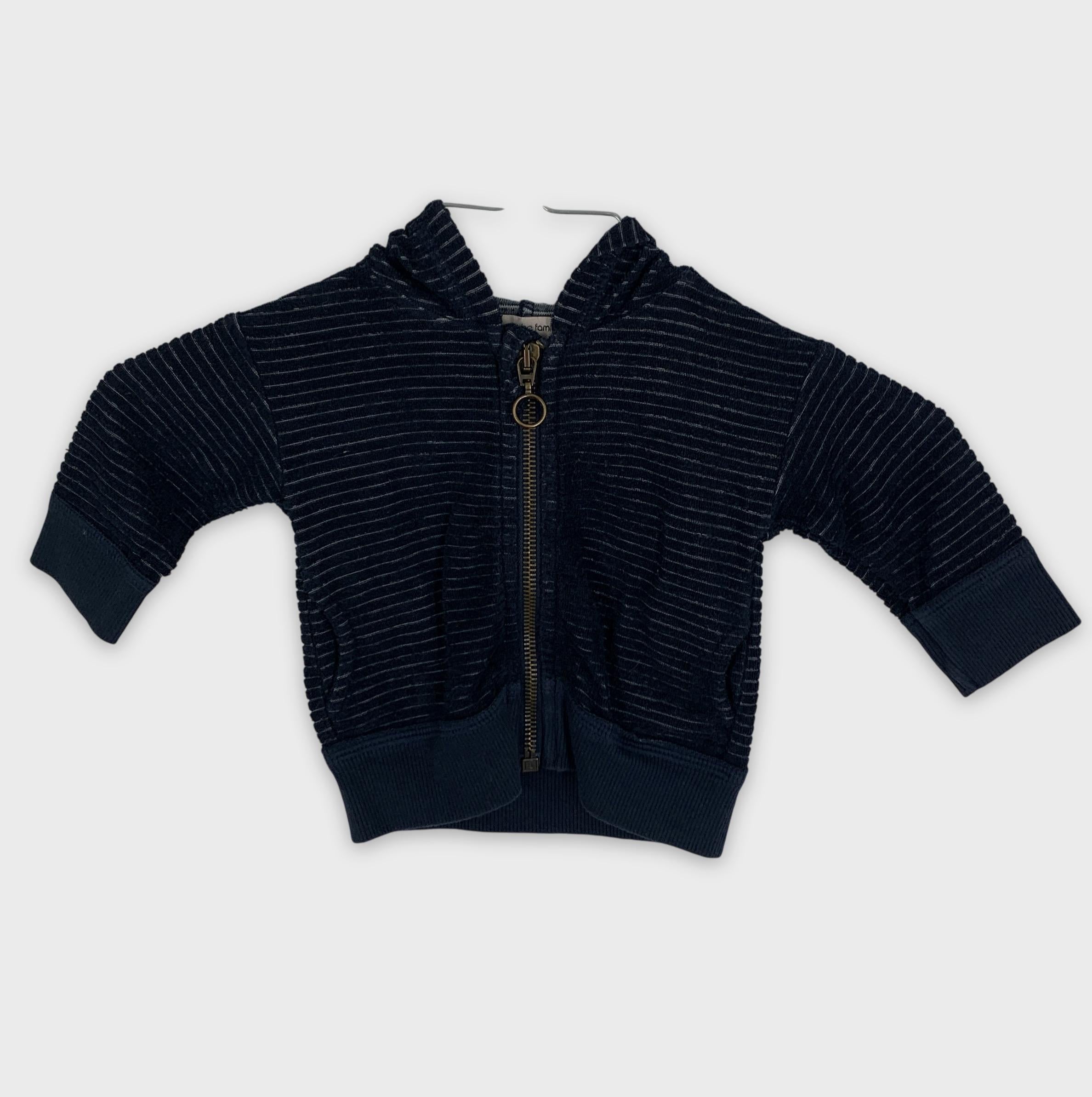 0-1 + in the family Gilet zippé en velours côtelé rayé 👶