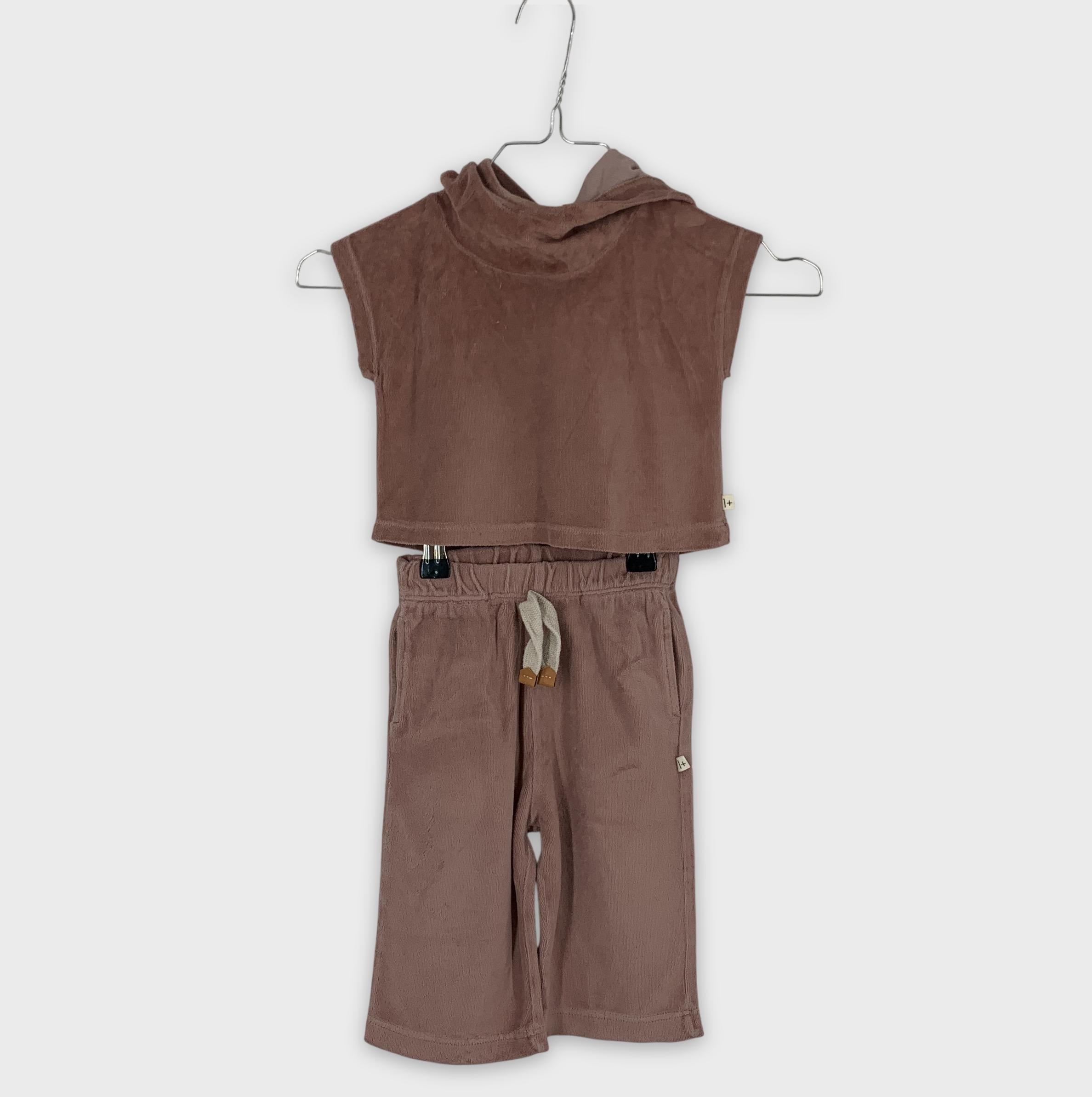 0-1 + In the family - Ensemble - 9M