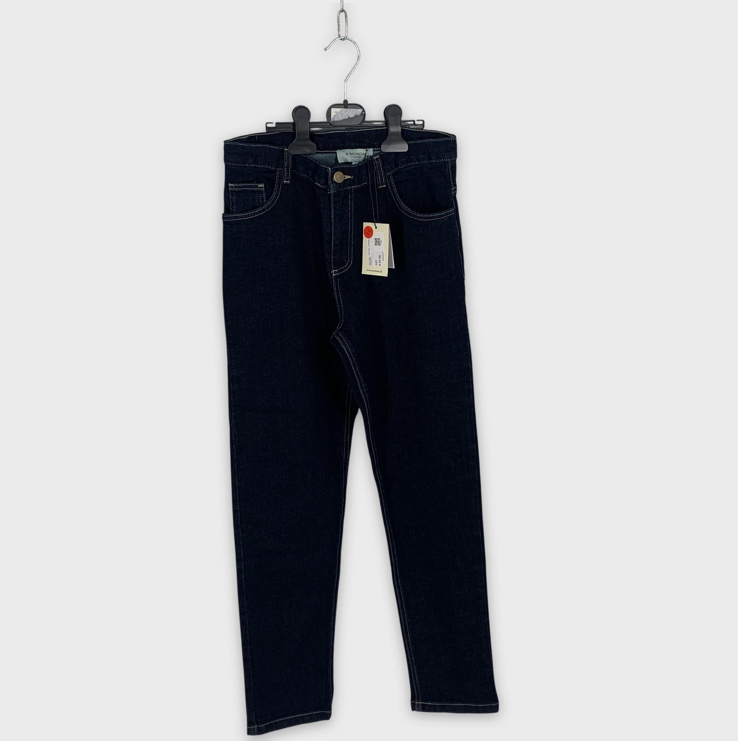 0-A Monday - Jean - Unknown