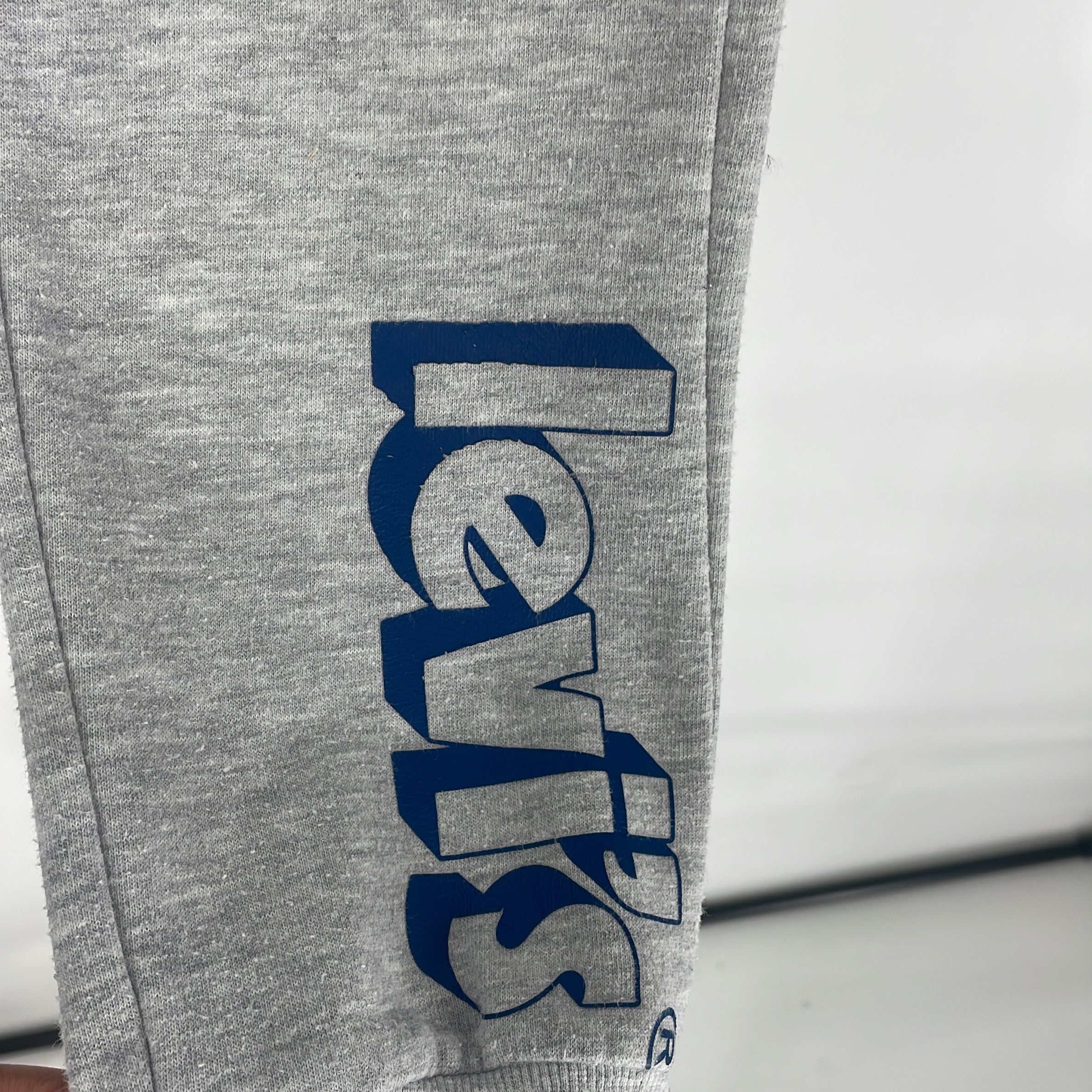 1-Levi's - Jogger - Taille non indiquée
