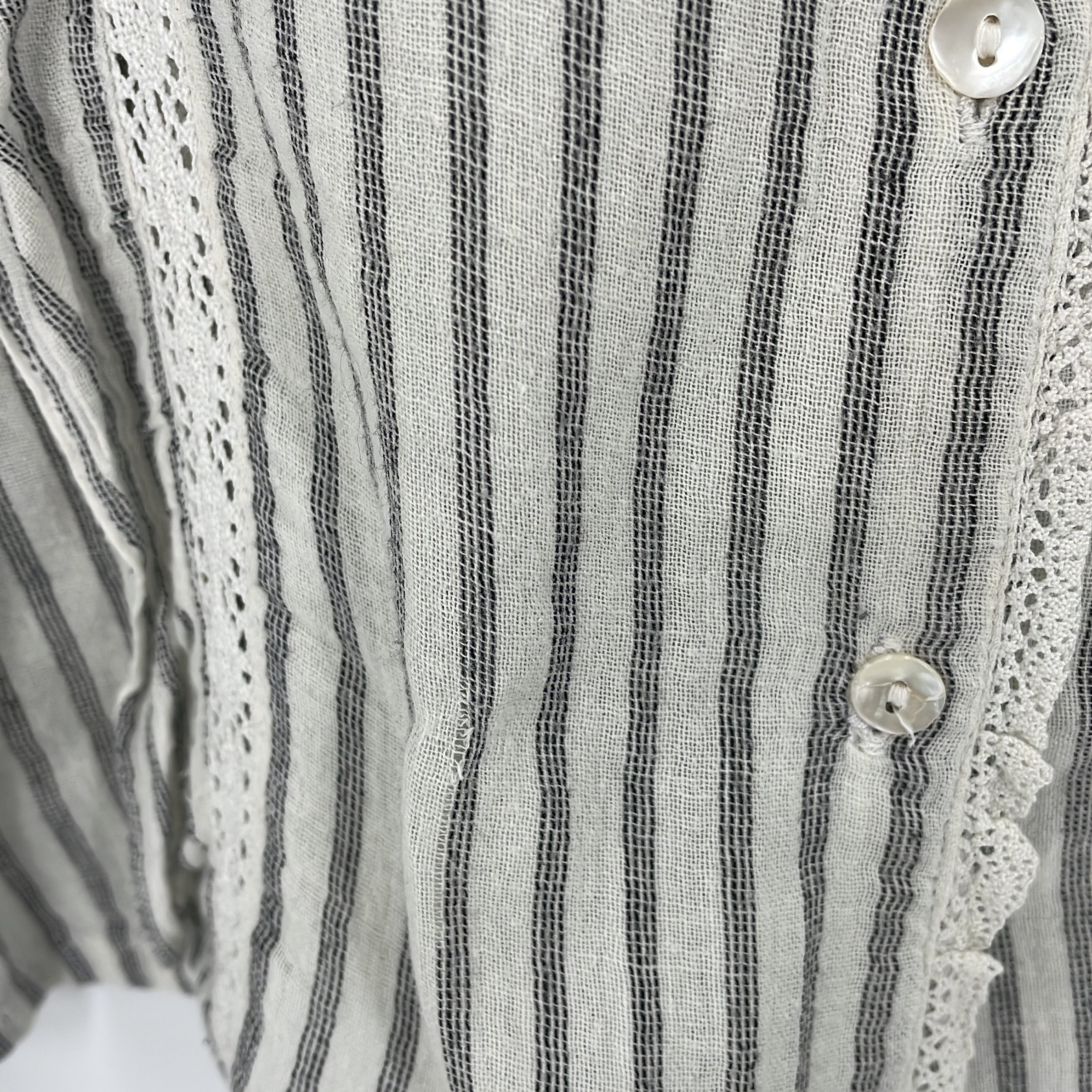 2-Bonton - Chemise rayée - Taille 6 ans