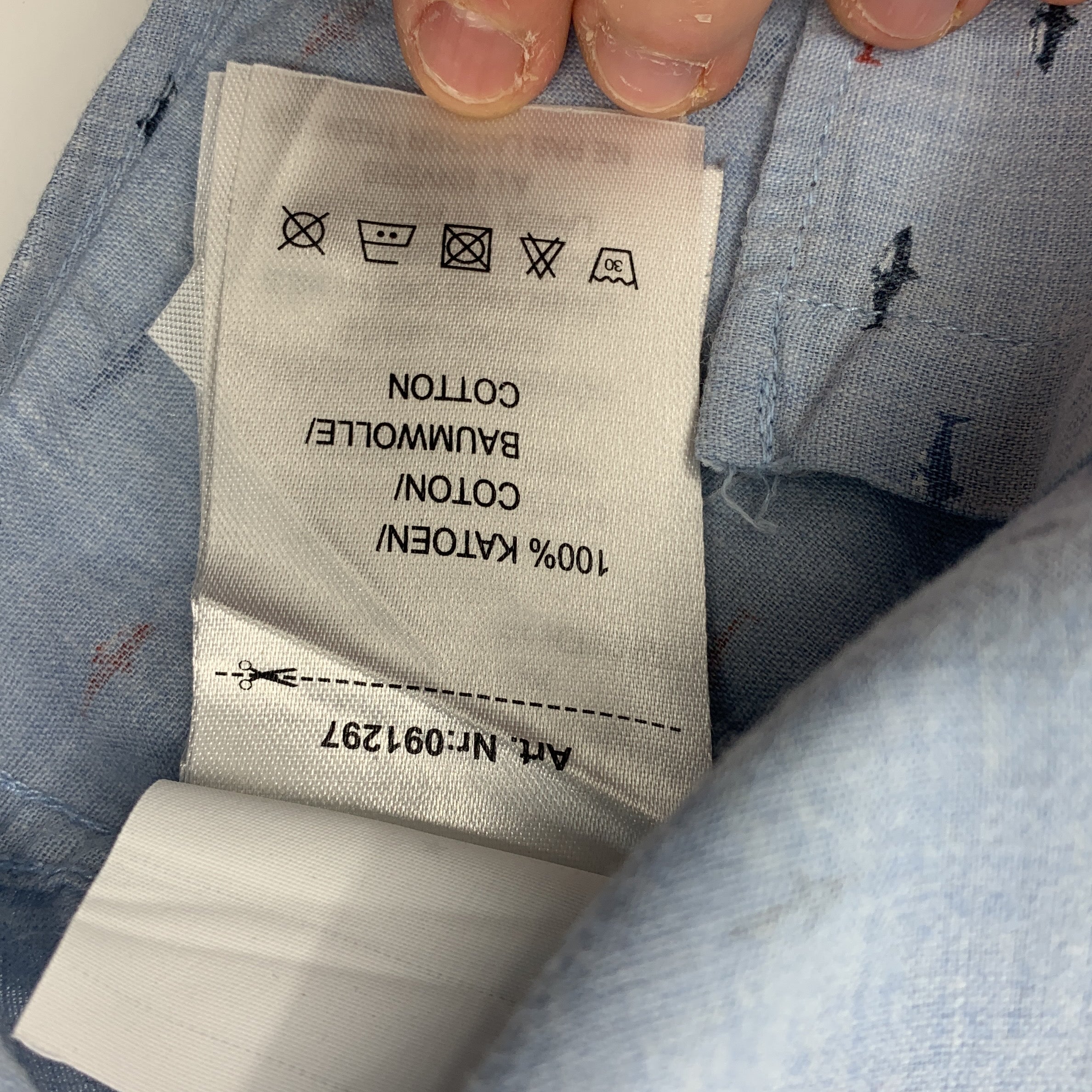 4-Chemise JBC, motif requins 🦈