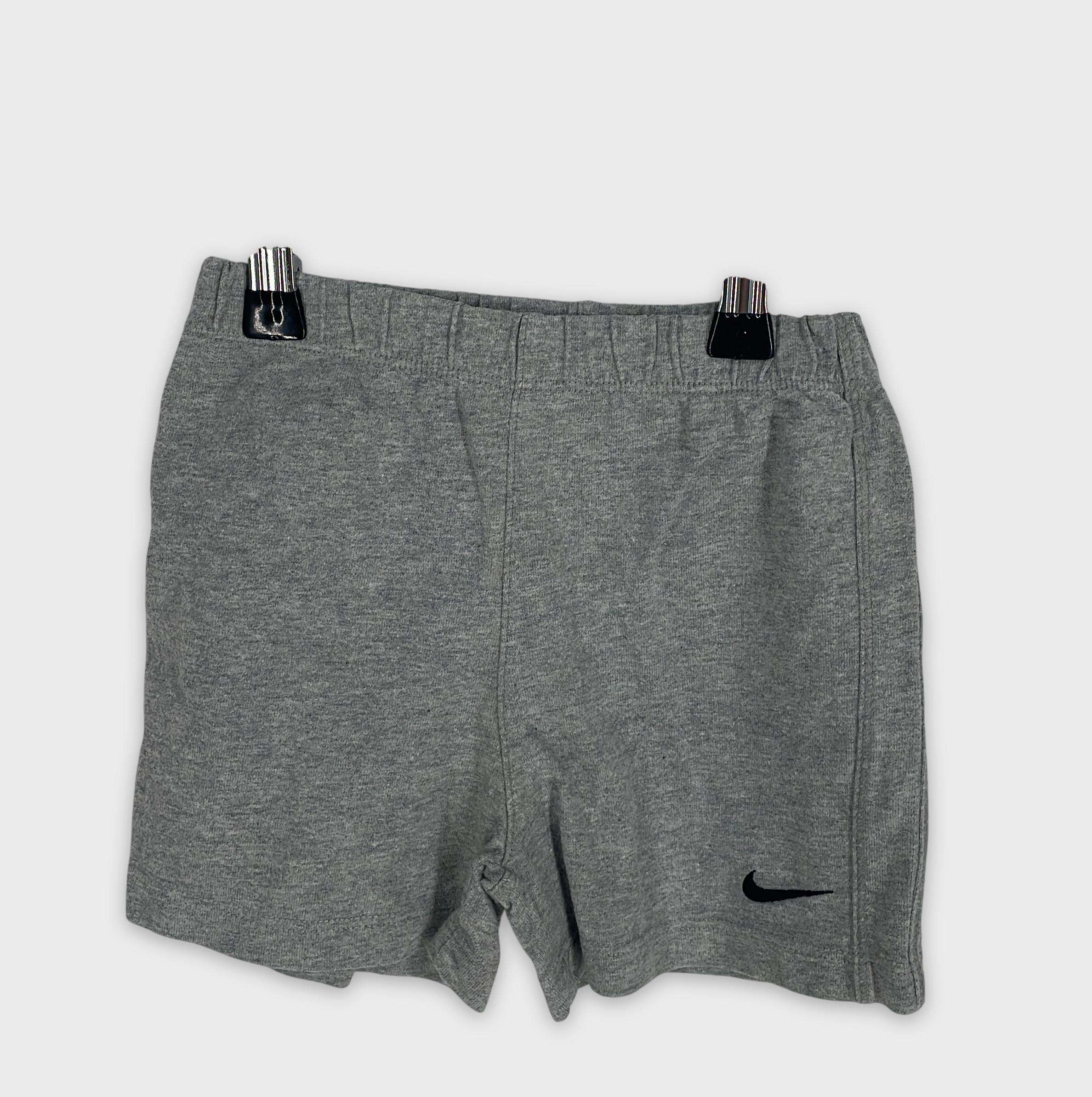 0-Short Nike 12-18 Mois