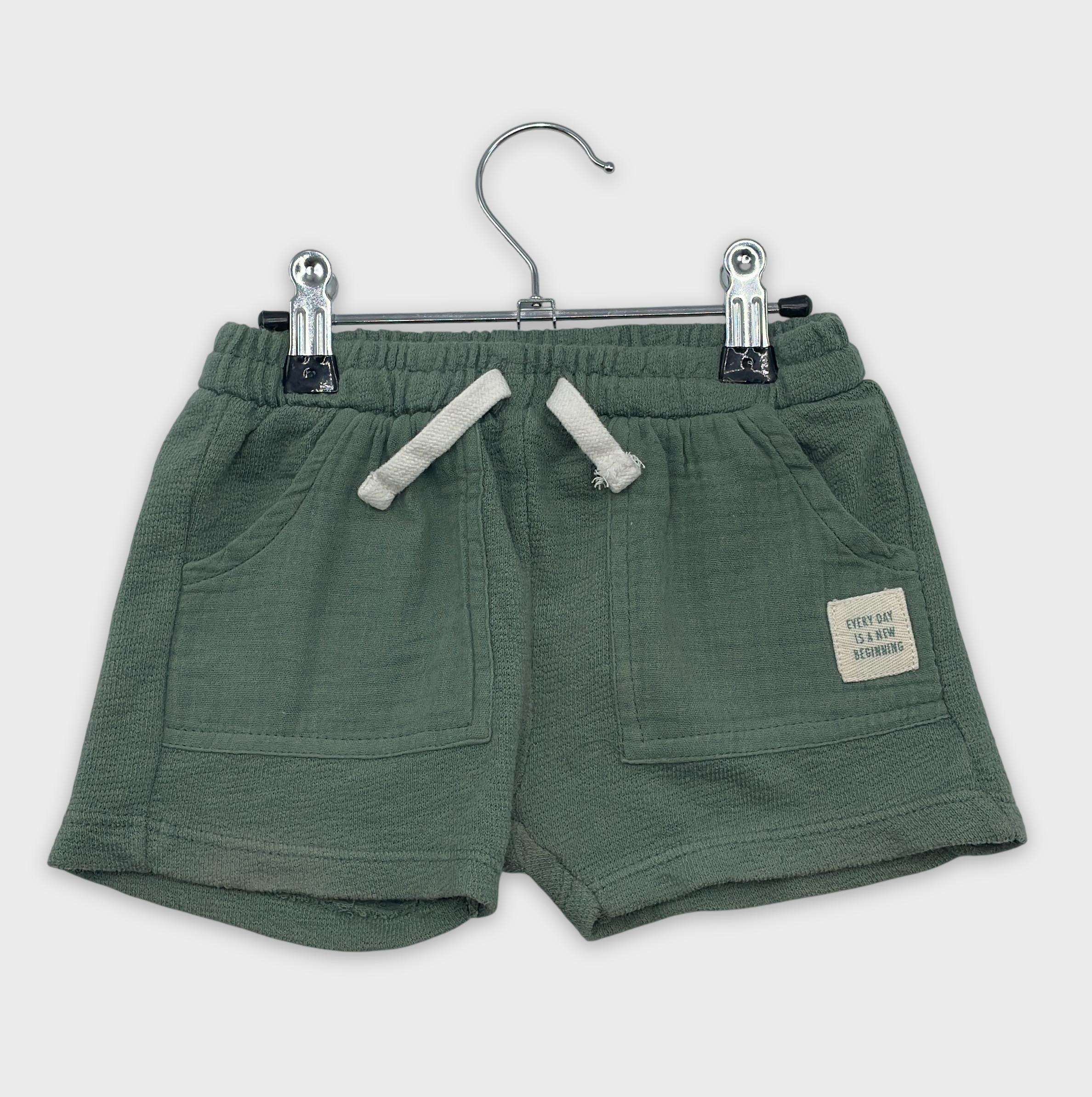 0-Short Primark 9-12 Mois