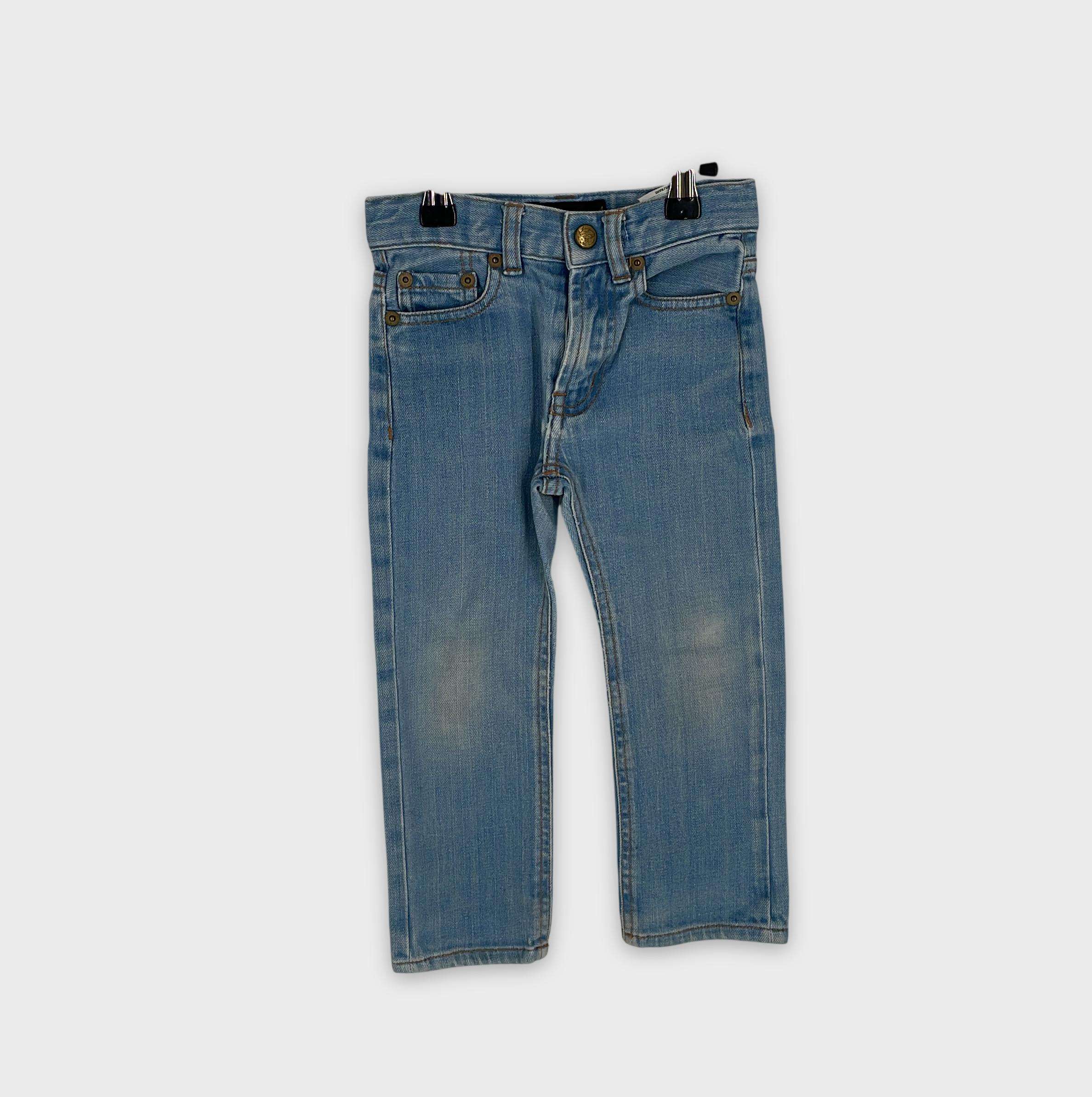 0-Jeans Finger In The Nose
