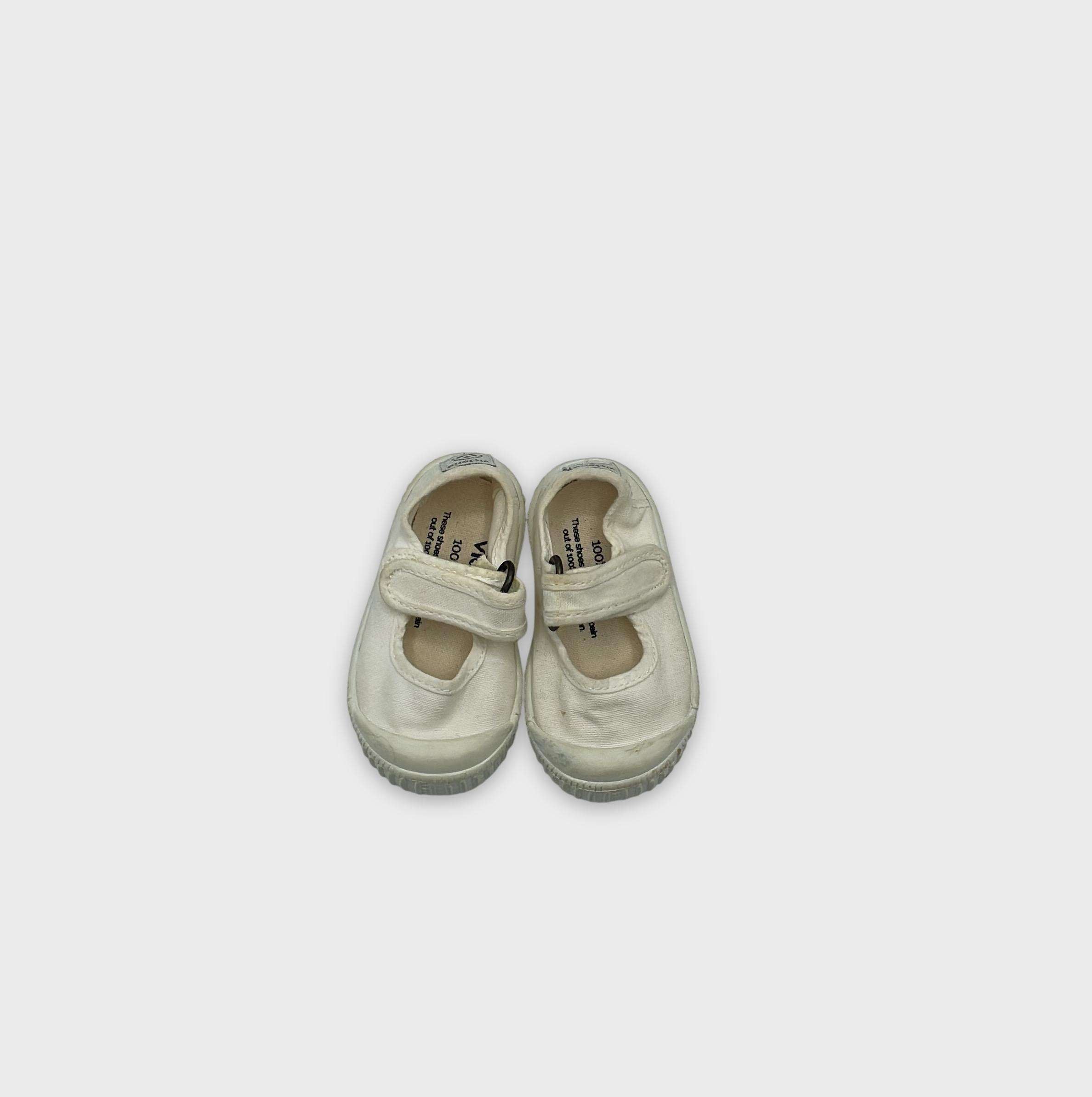 0-Chaussures Victoria Taille 18