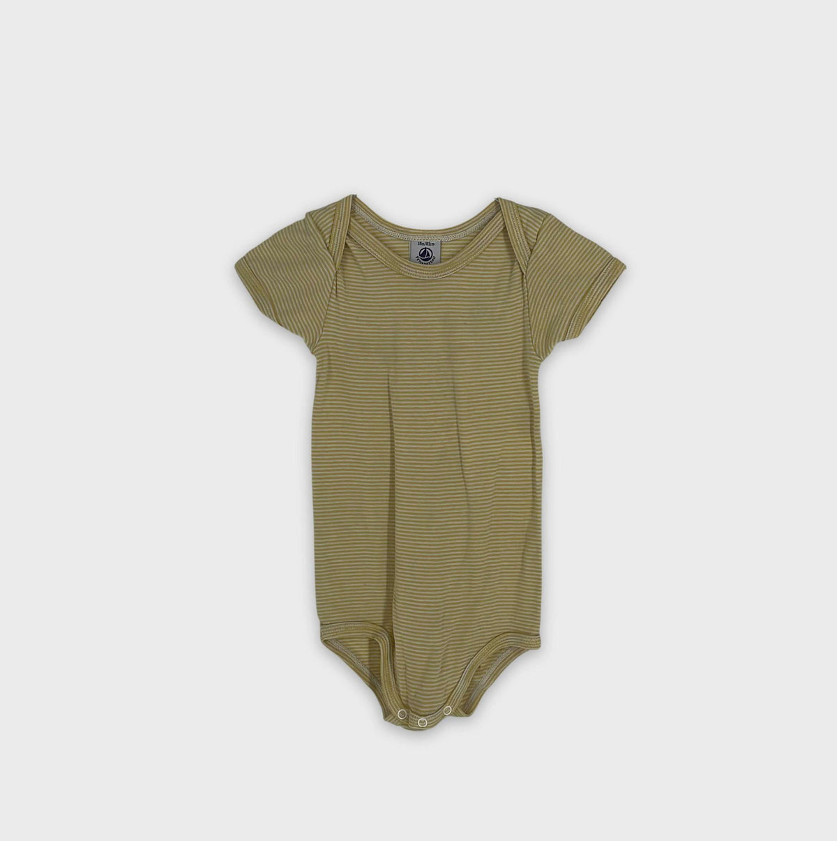 0-Short Petit Bateau 18 mois