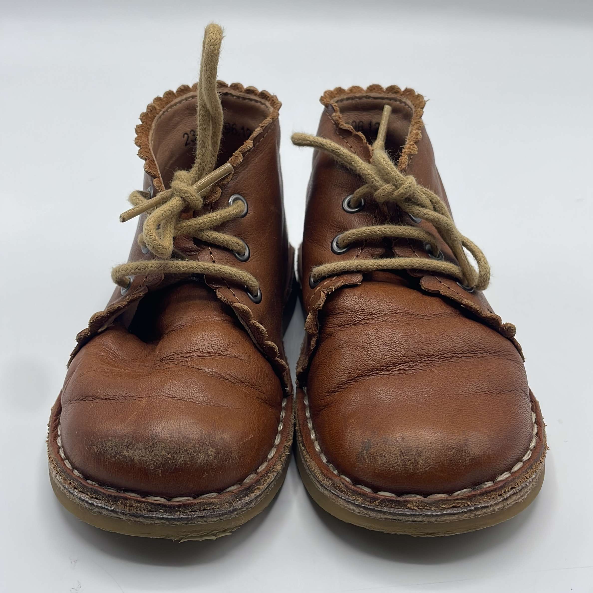 1-Chaussures Petit Nord Taille 23