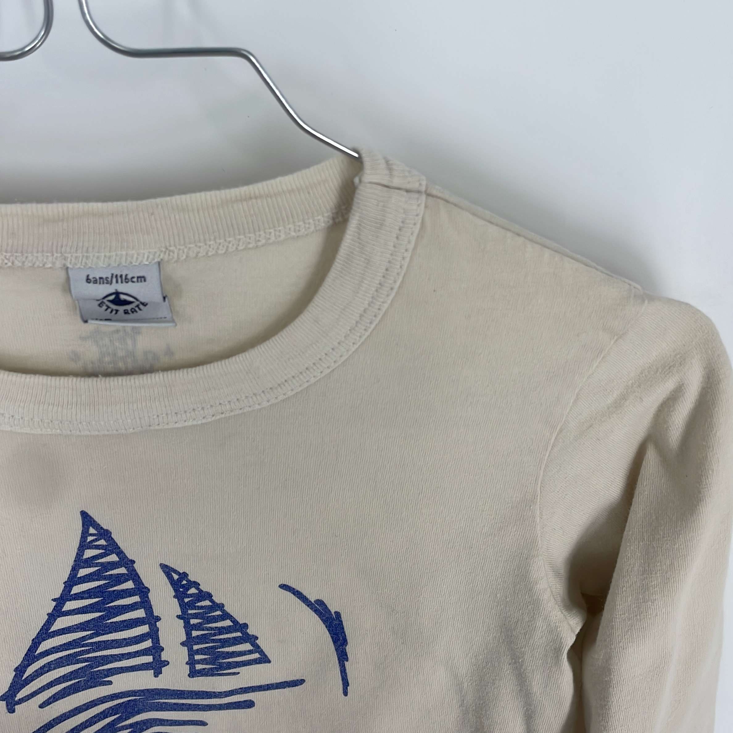 1-T-shirt manches longues Petit Bateau 6 ans