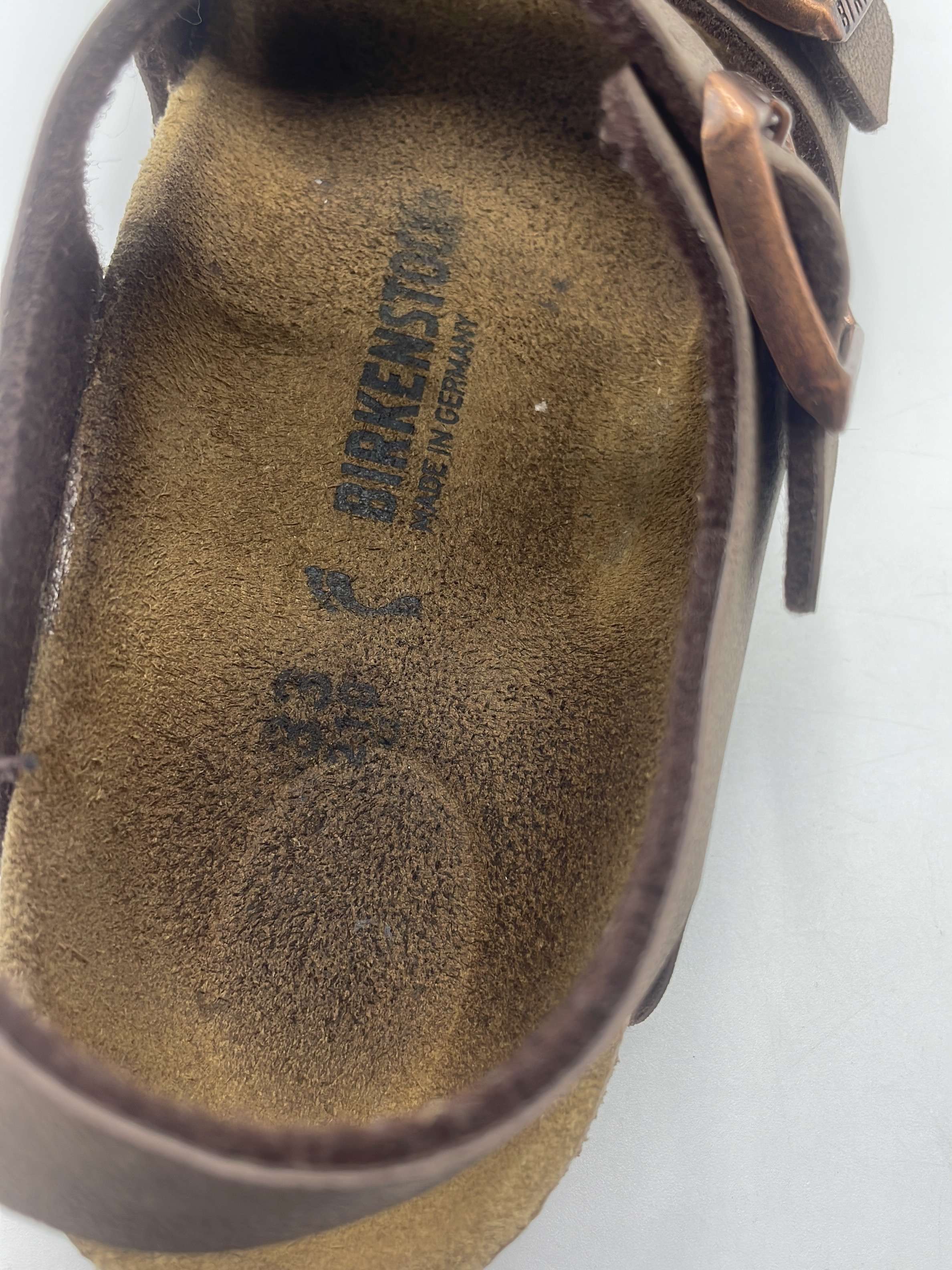 2-Chaussures Birkenstock Taille 33