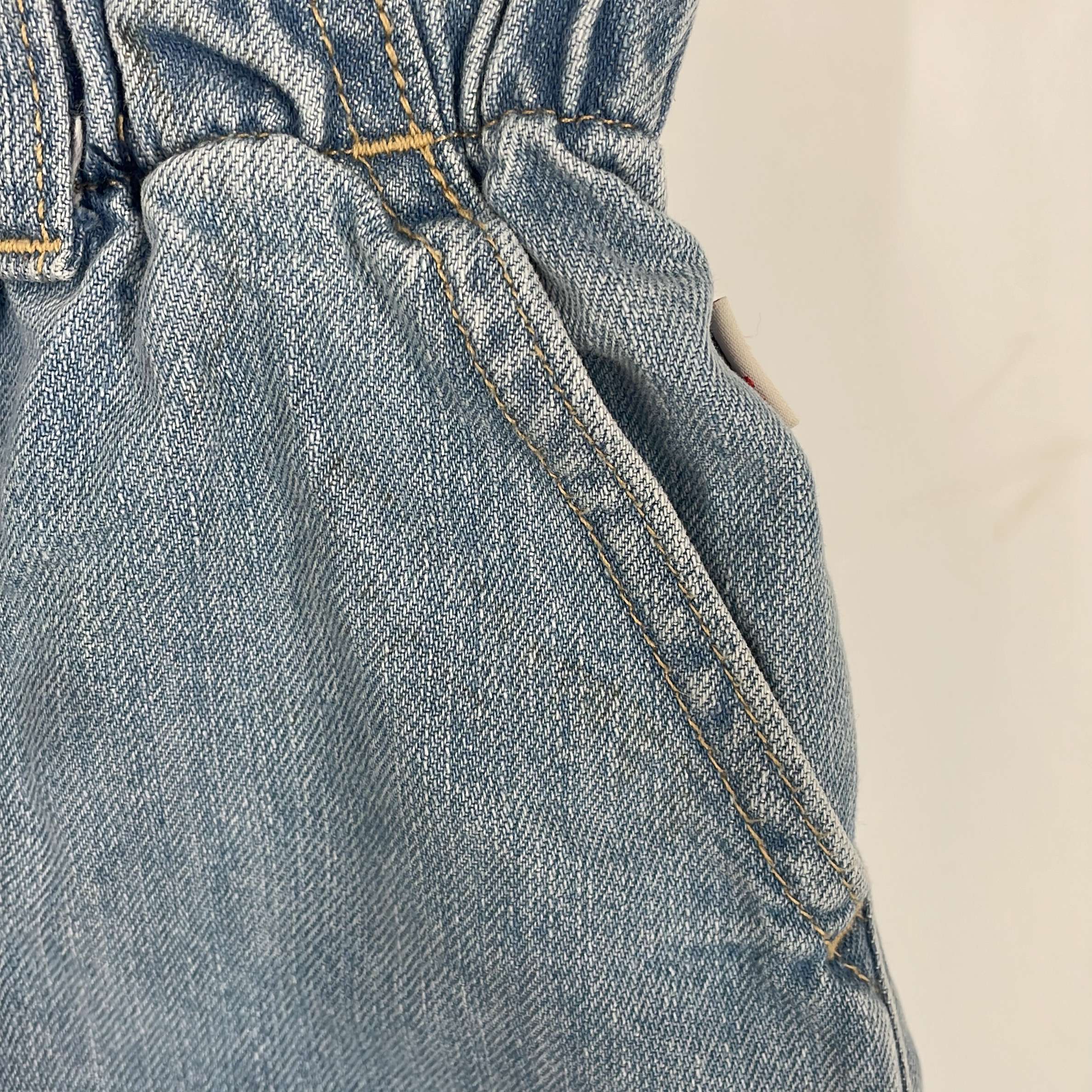 2-Short American Outfitters 9 ans