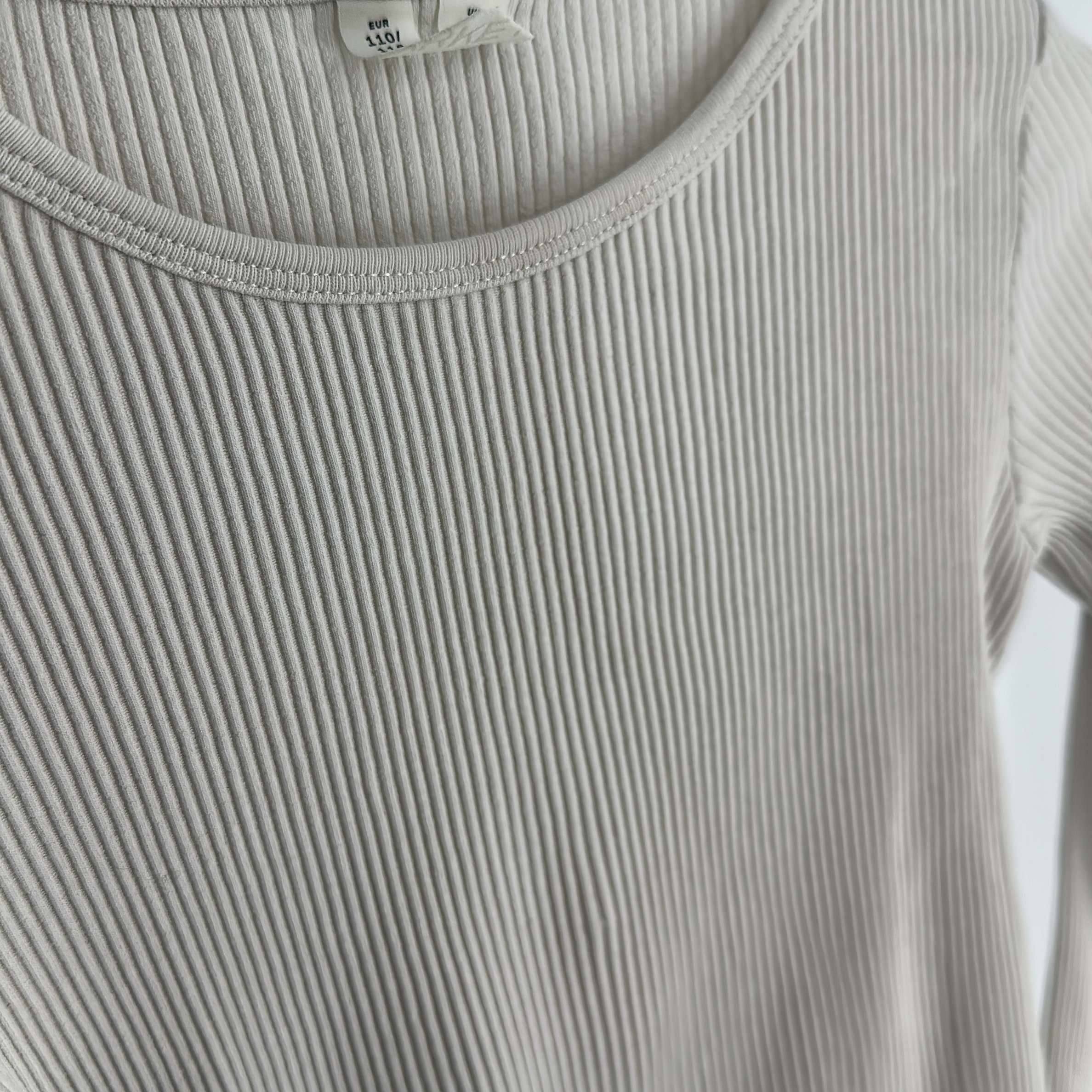 1-T-shirt manches longues Arket 4-6 Ans