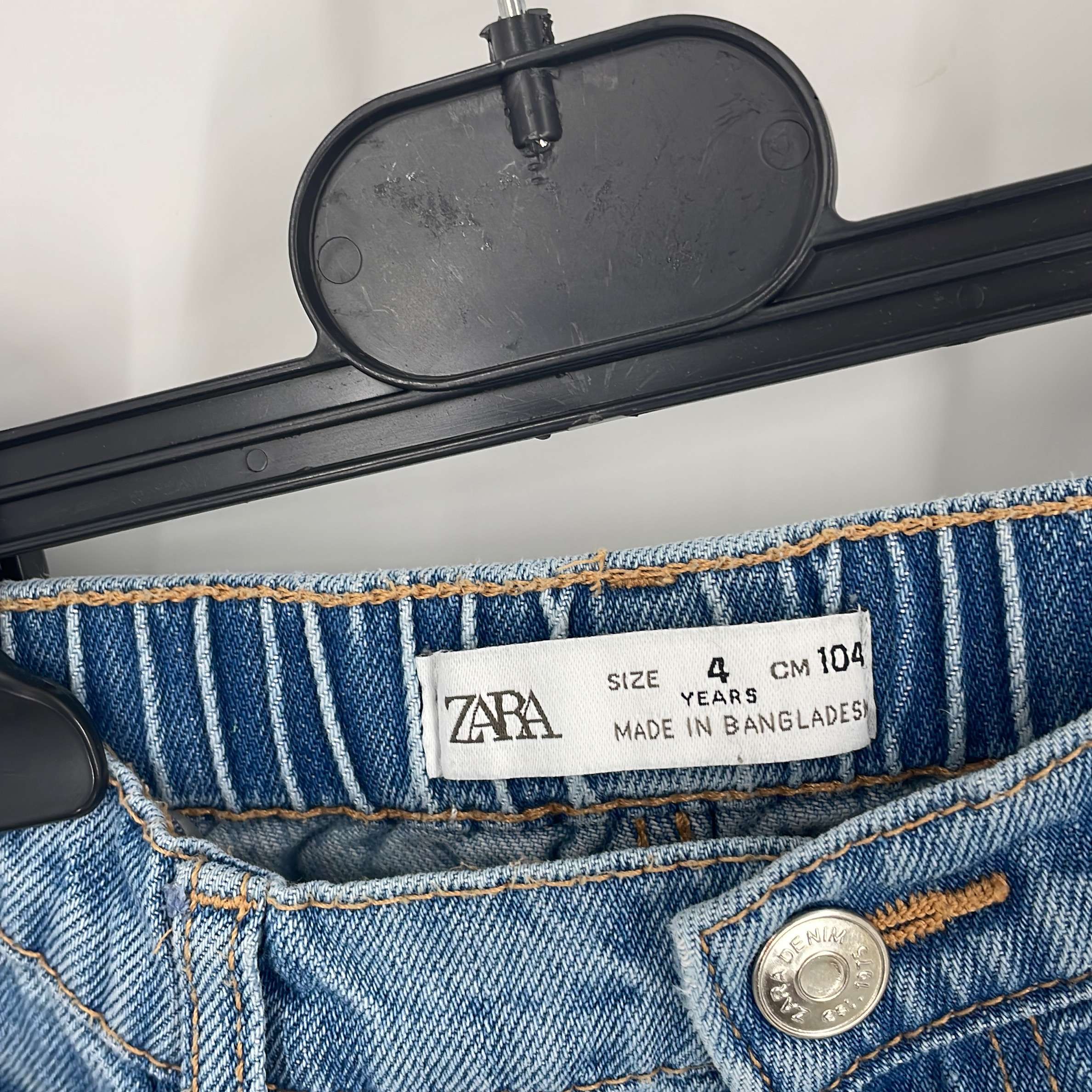 1-Jeans Zara Kids 4 ans