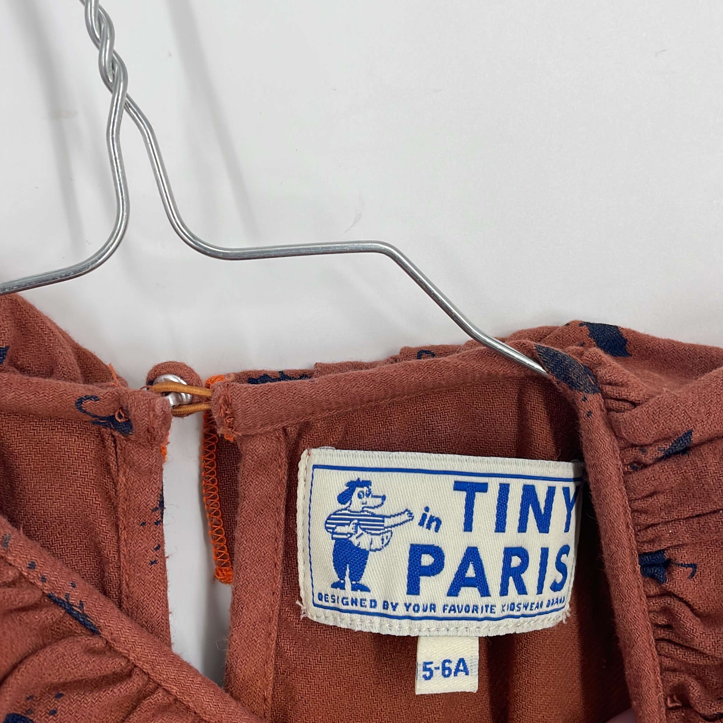 1-Robe Marque Inconnue 5-6 Ans