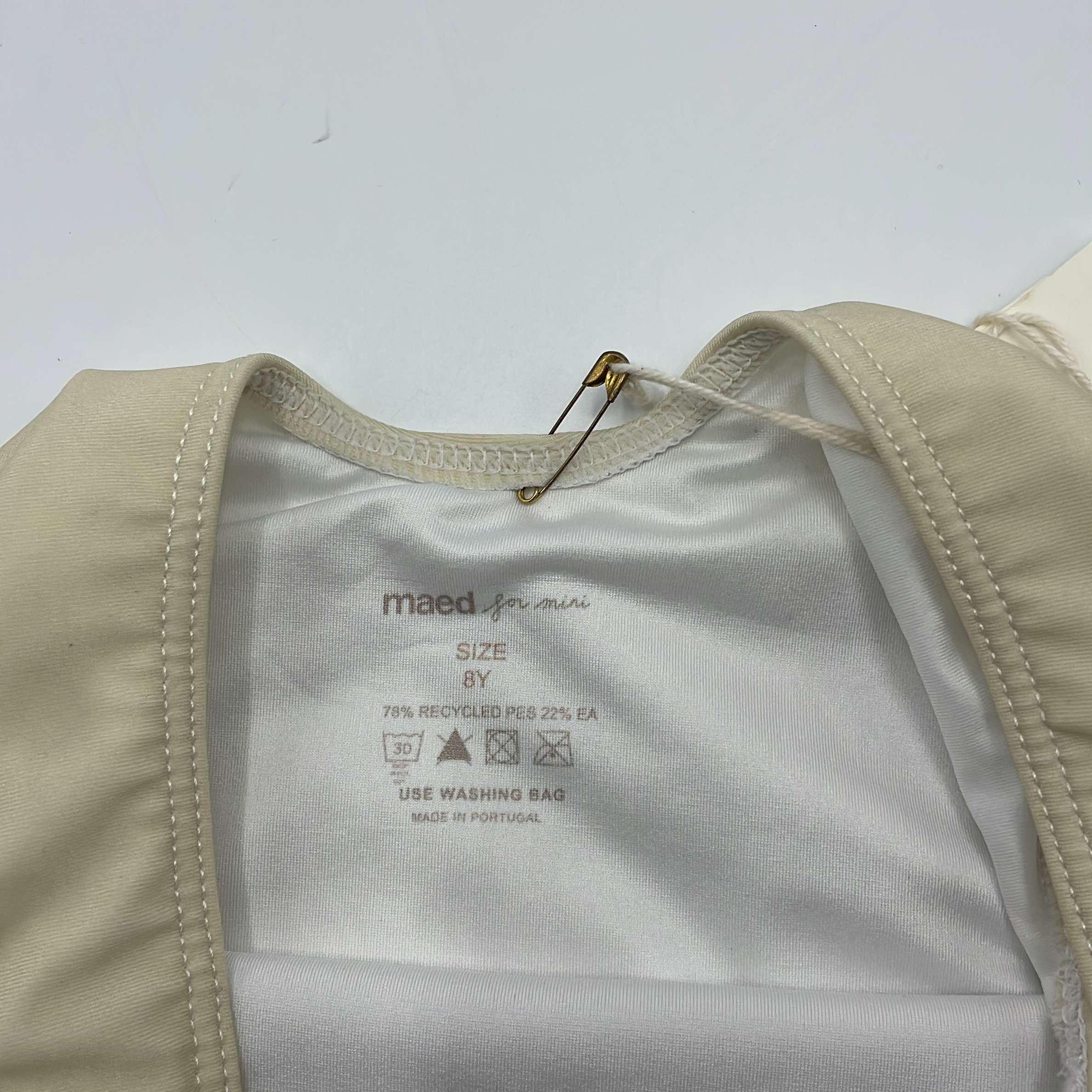 1-Maillot/Anti-uv Maed For Mini 8 ans