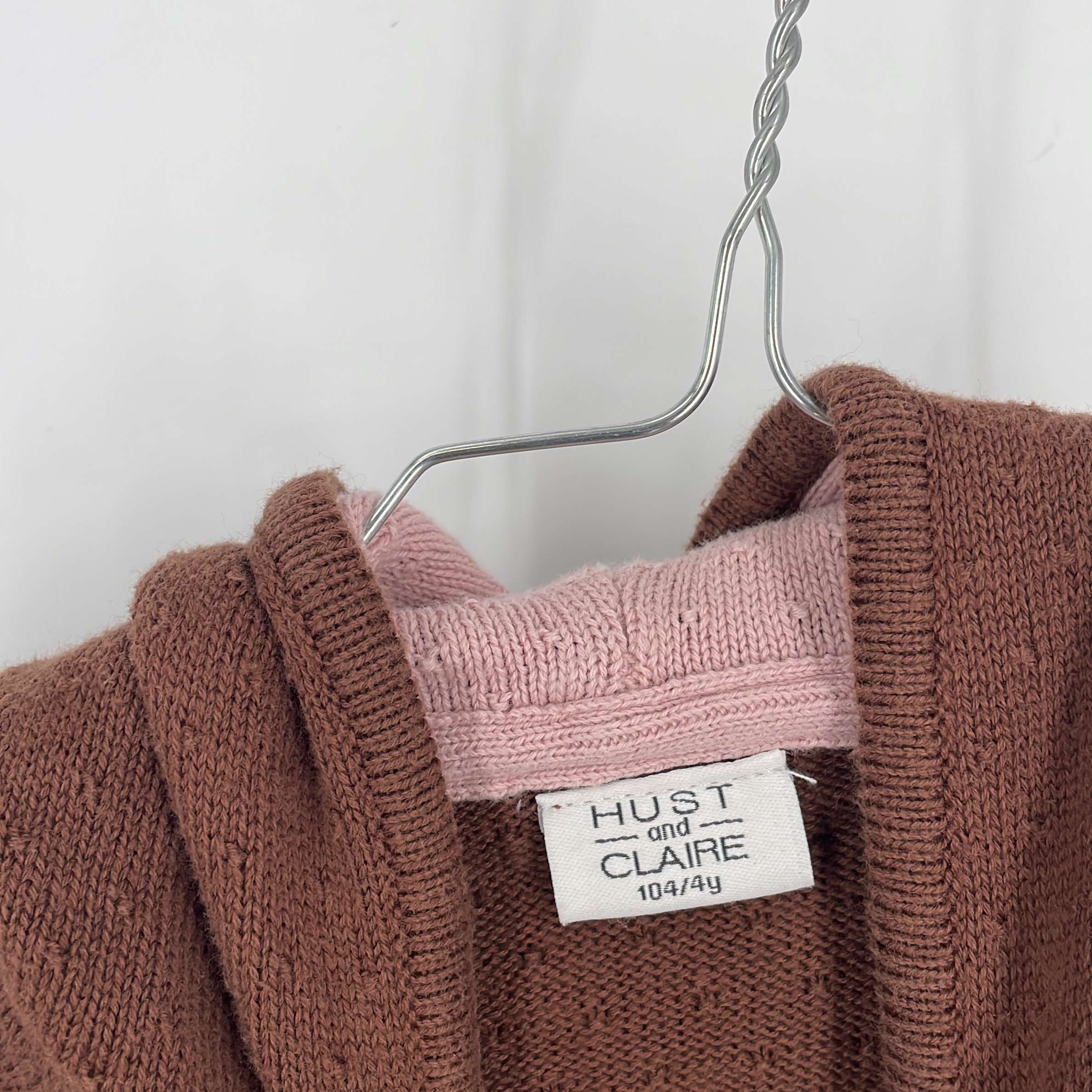 1-Pull Hust and Claire 4 ans