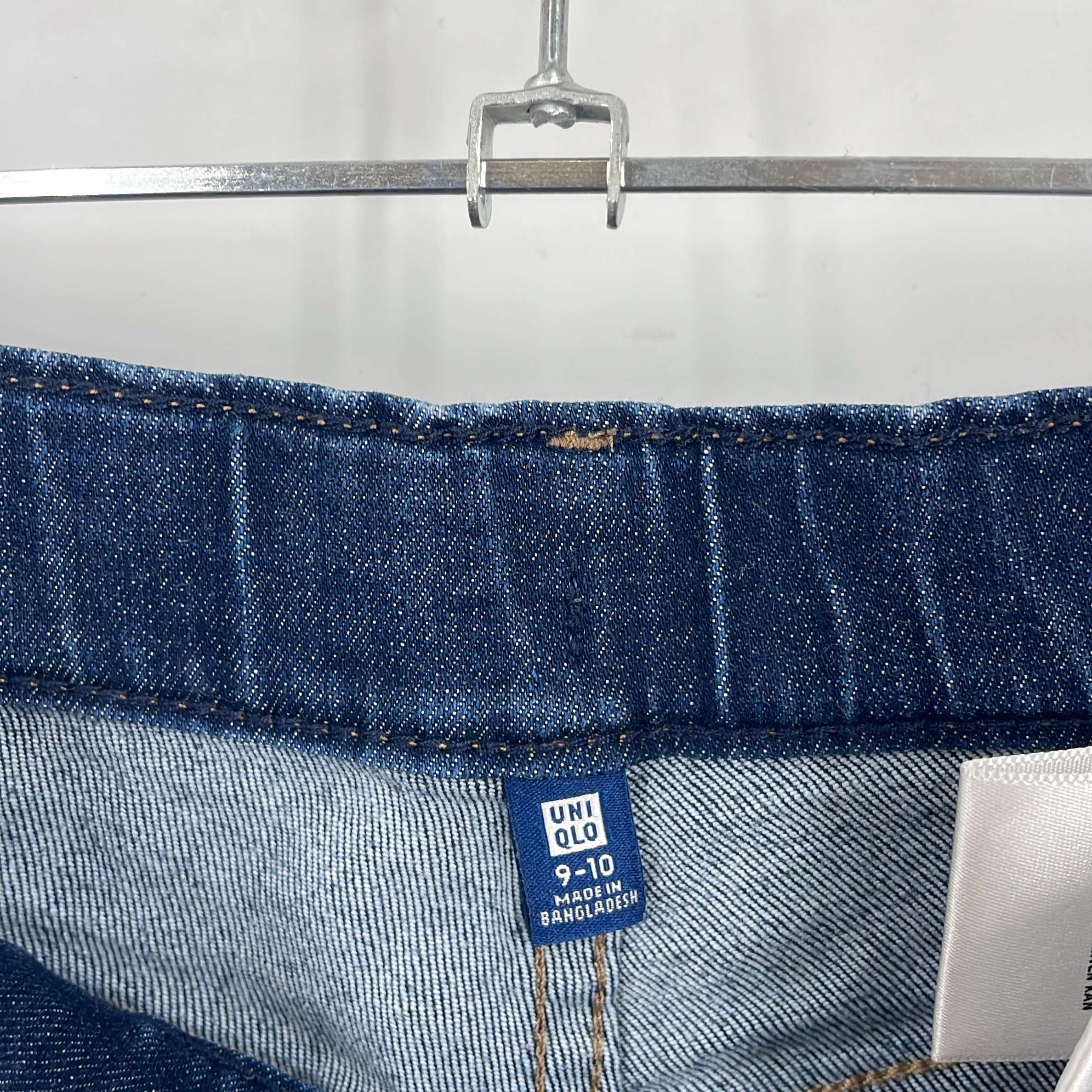 1-Jeans Uniqlo 9-10 Ans