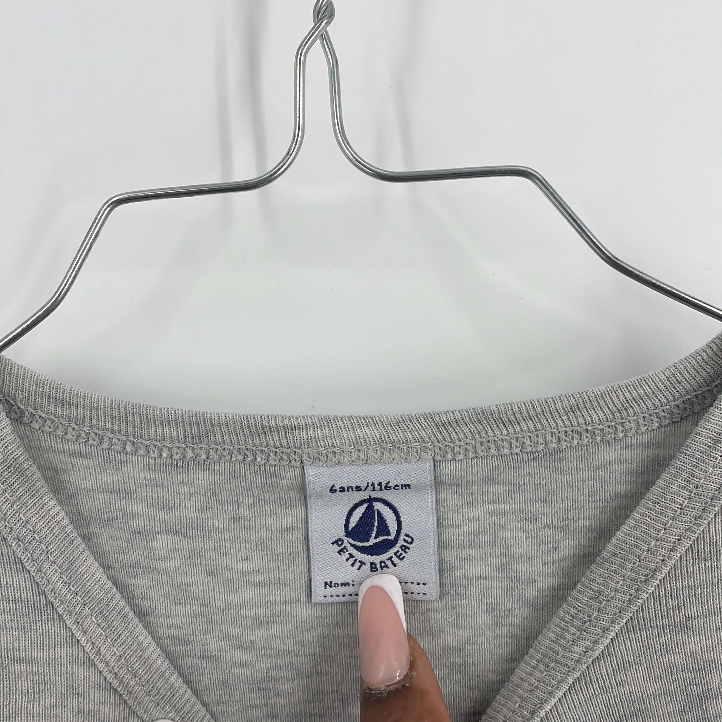 1-T-shirt manches longues Petit Bateau 6 ans