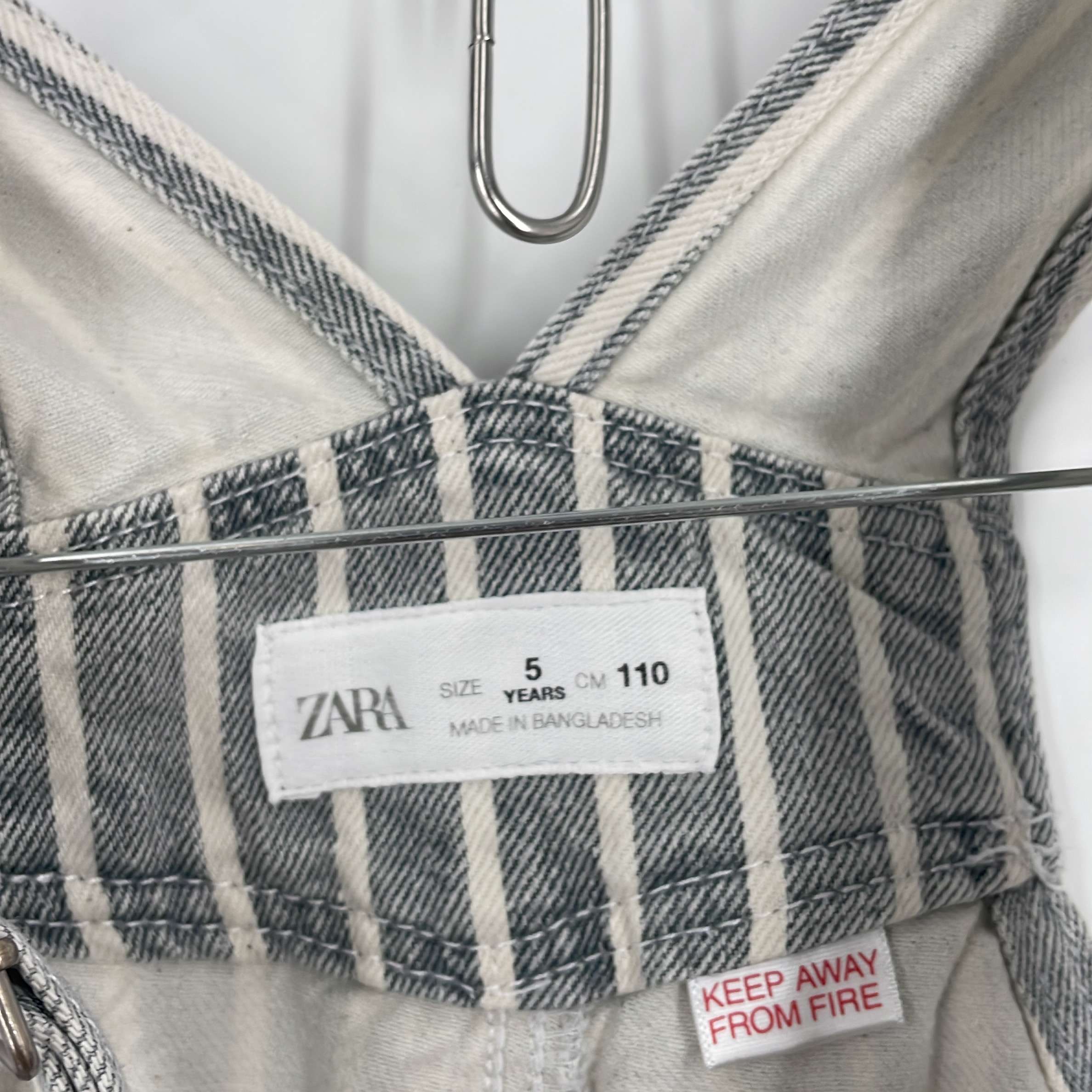 1-Salopette (longue) Zara Kids 5 ans