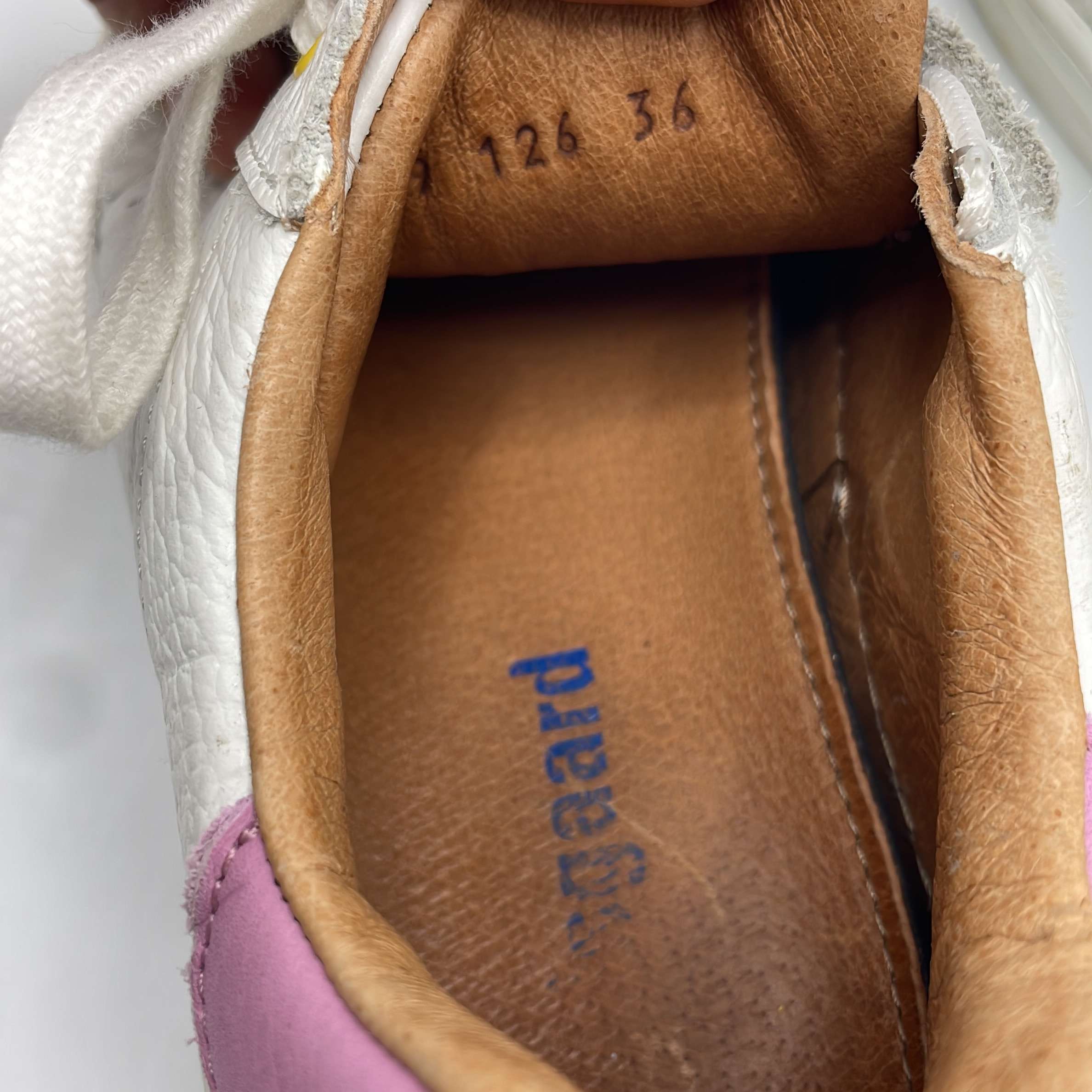 2-Chaussures Marque Inconnue Taille 36