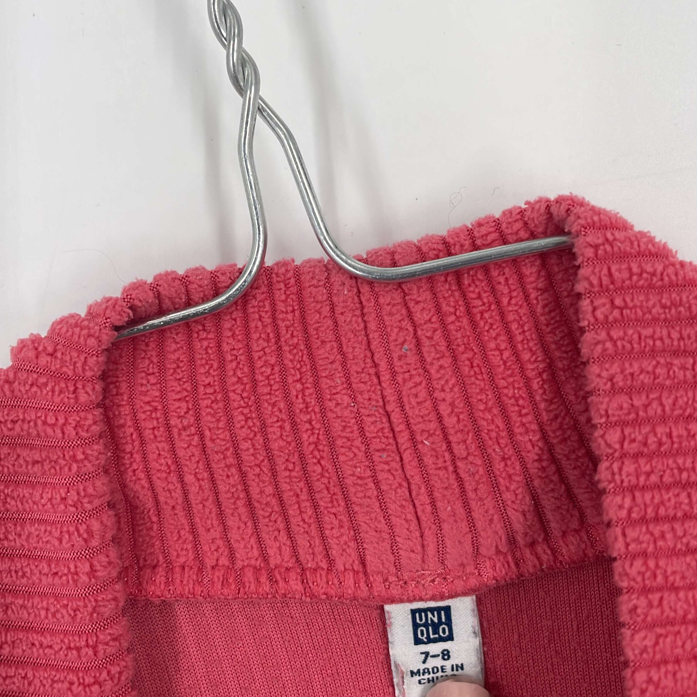 1-Pull Uniqlo 7-8 Ans