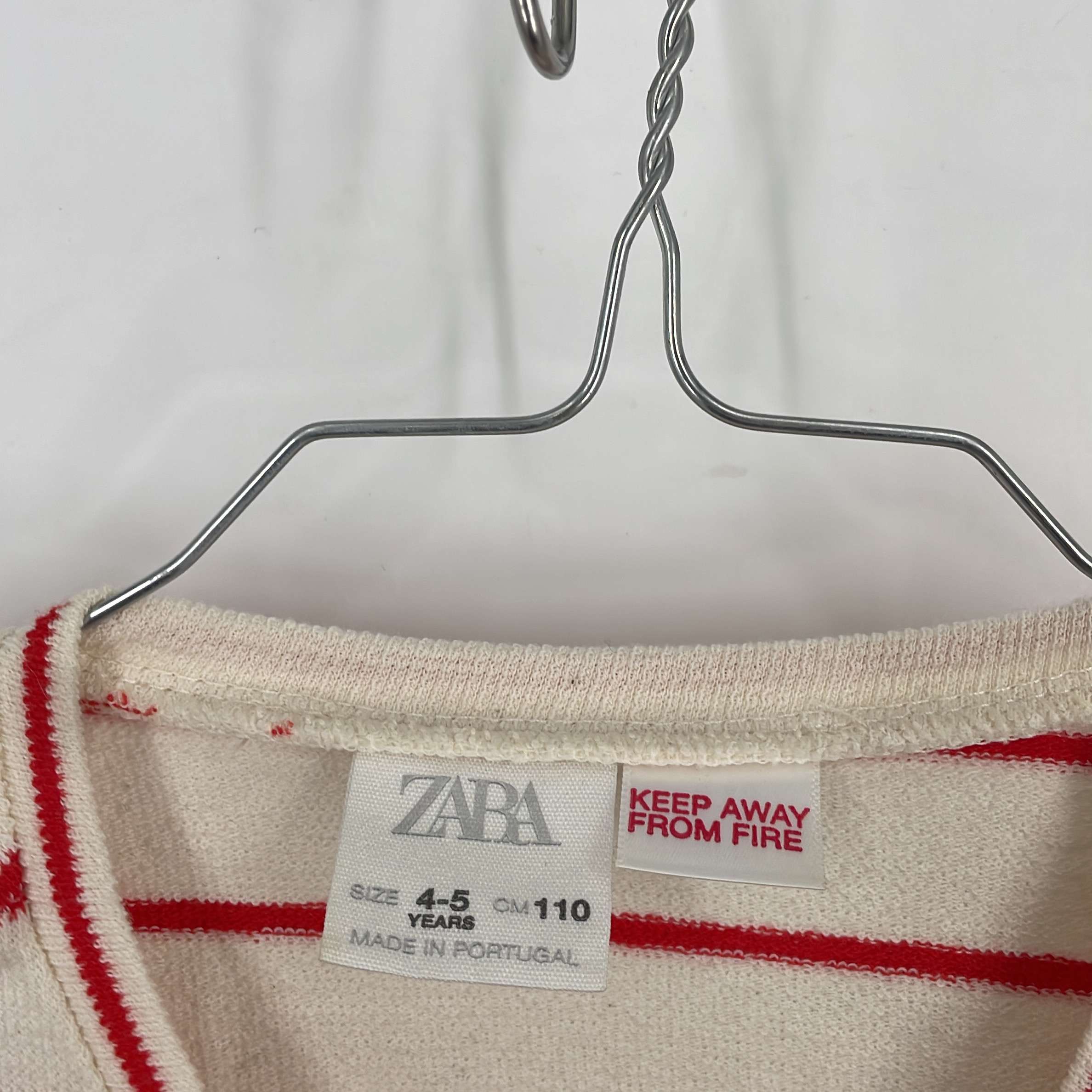 1-T-shirt manches courtes Zara Kids 4-5 Ans