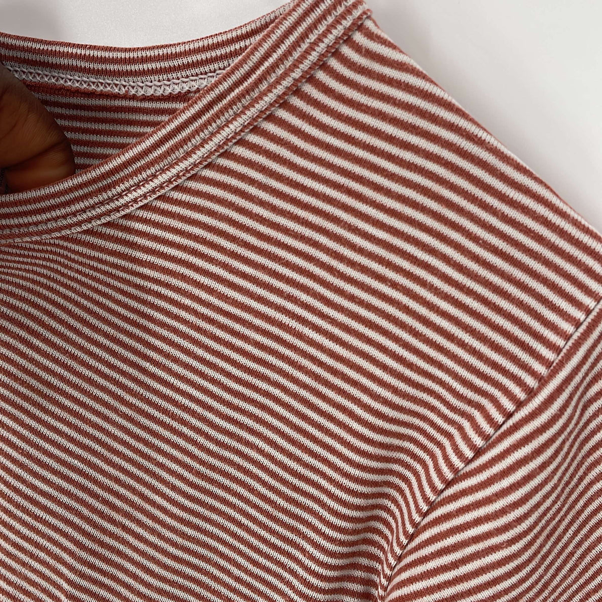 2-T-shirt manches courtes Petit Bateau 8 ans