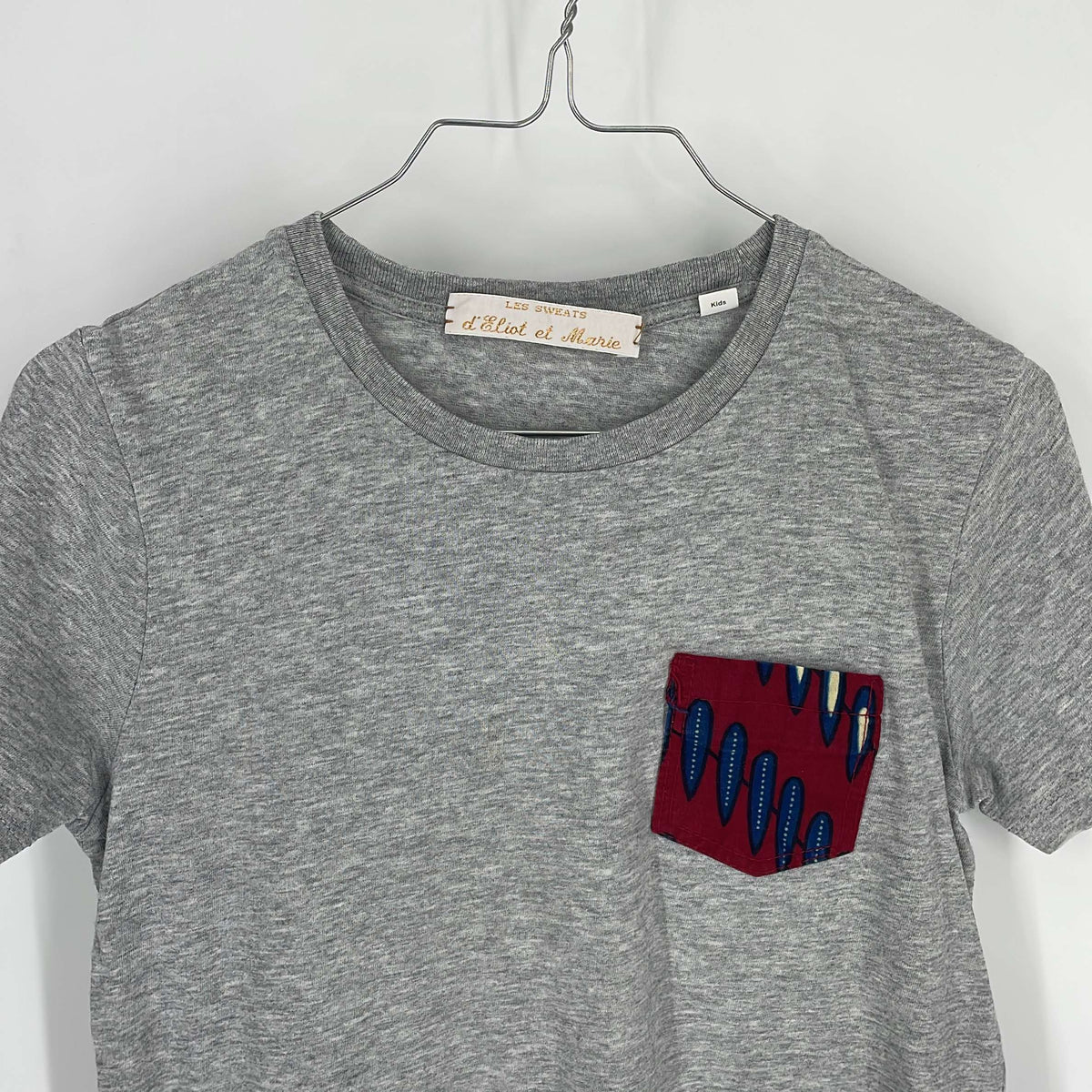 1-T-shirt manches courtes Marque Inconnue 7-8 Ans