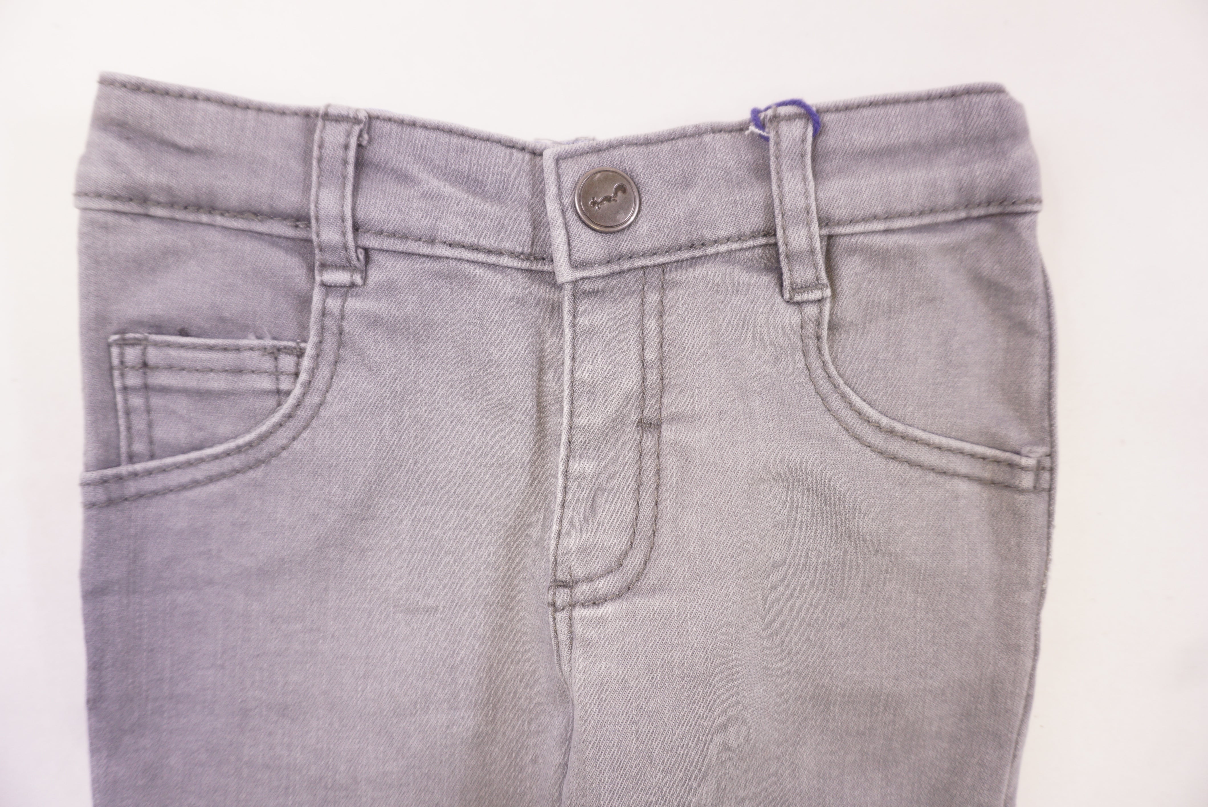 Jean Gris - 9 mois