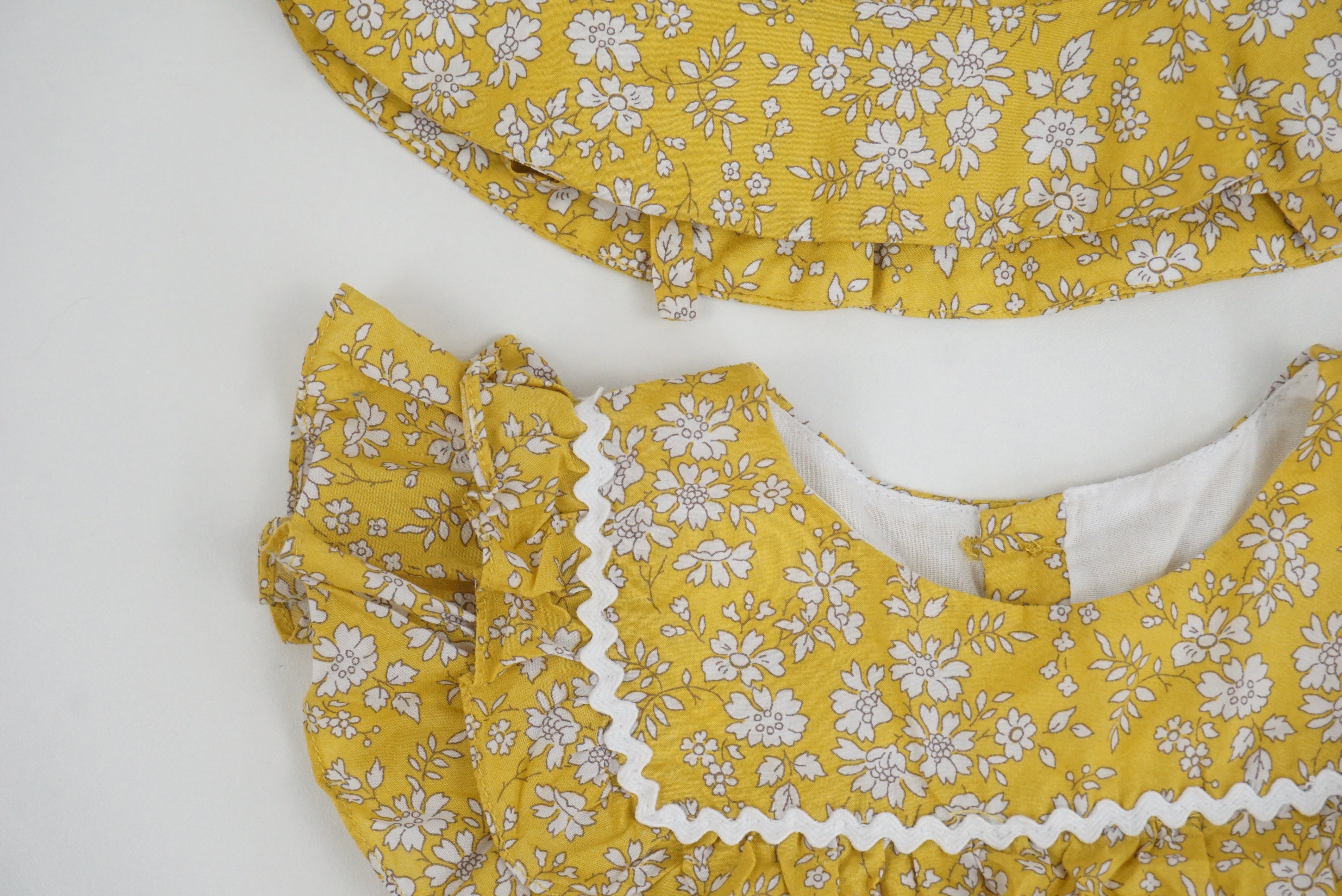 Ensemble robe et bob Jaune - 12 mois