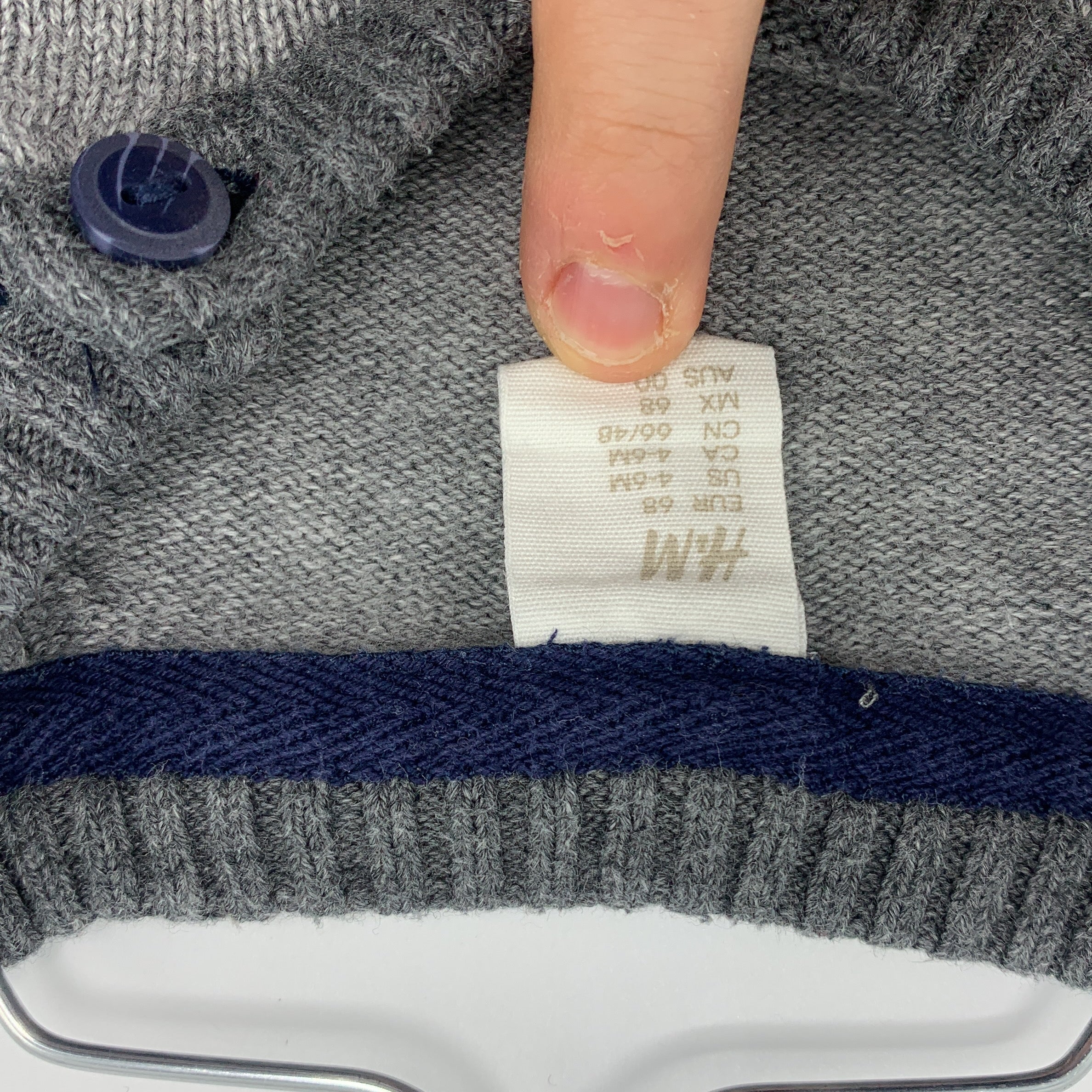 1-Pull H&M bicolore gris et bleu marine 👕