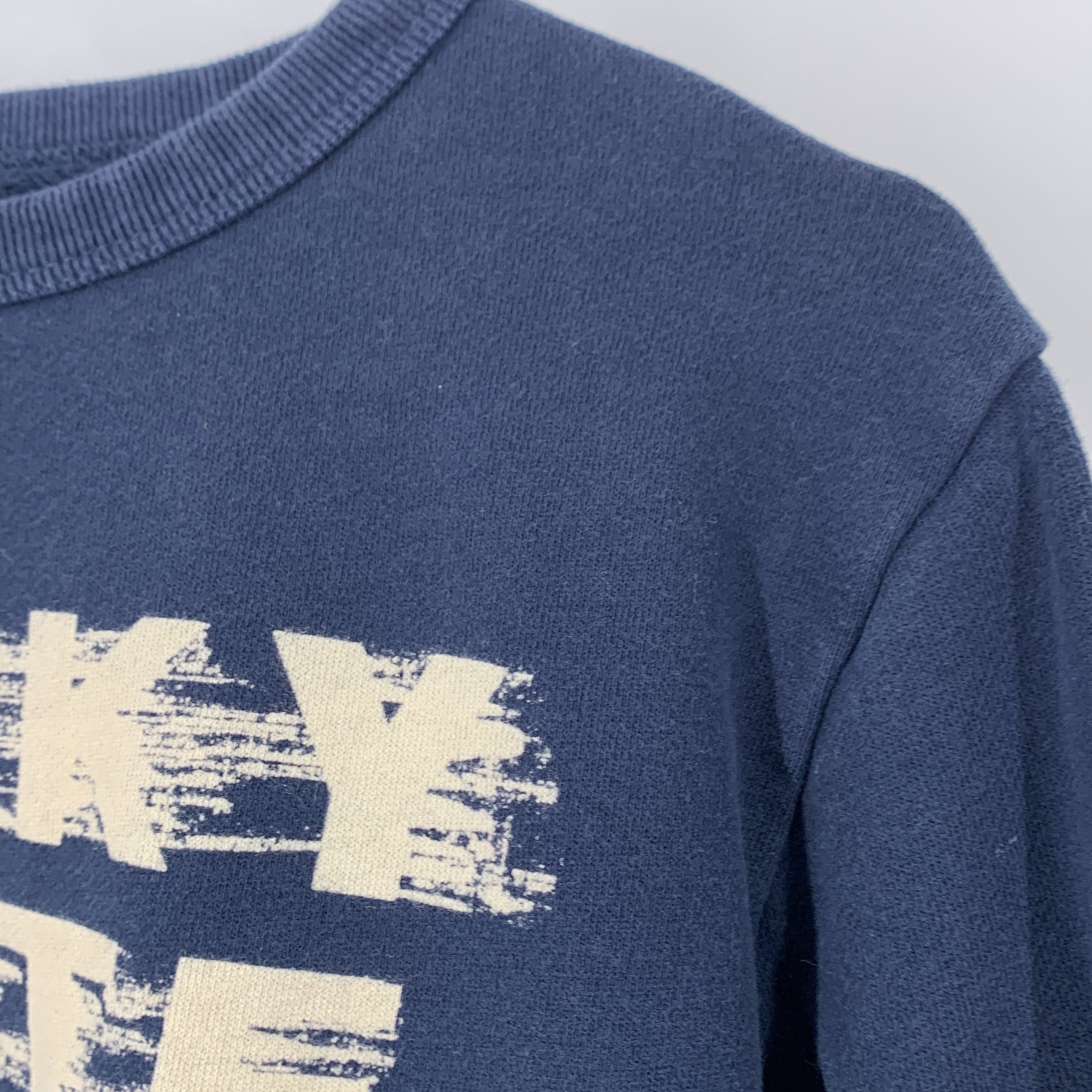 1-A076 - Sweat - 8 ans
