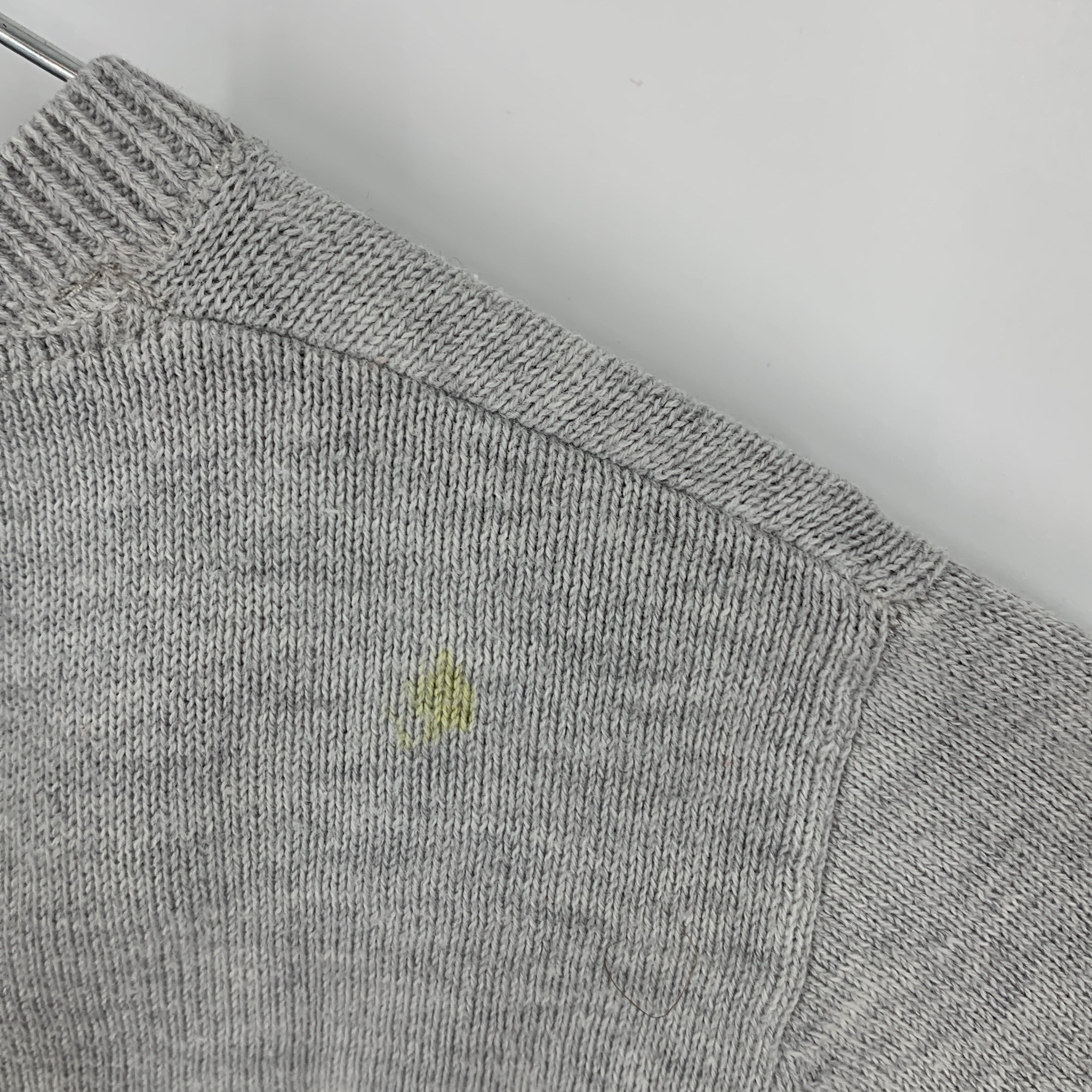 2-Pierre Cardin - Pull col V - 56