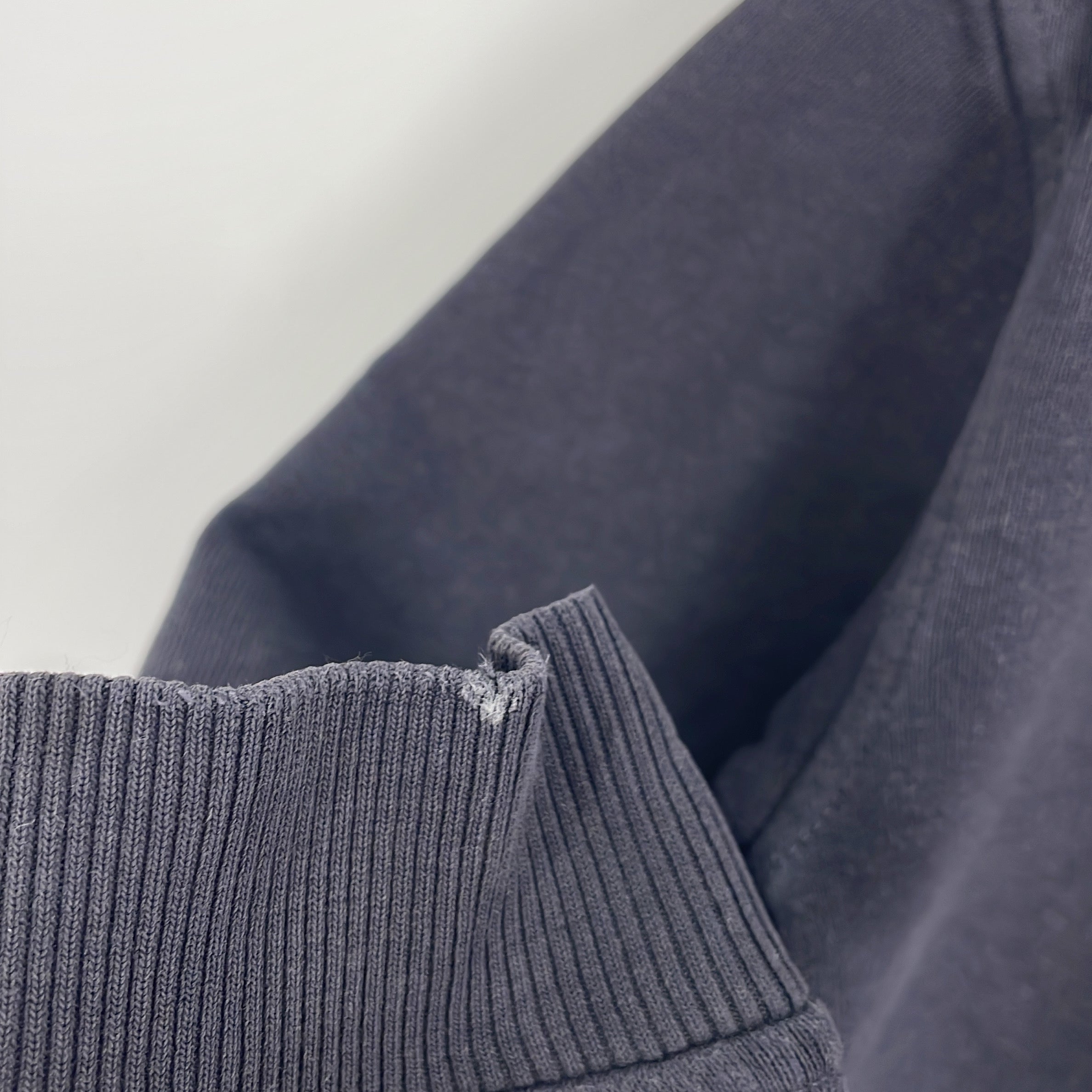 2-Hundred Pieces - Sweat - 4 ans