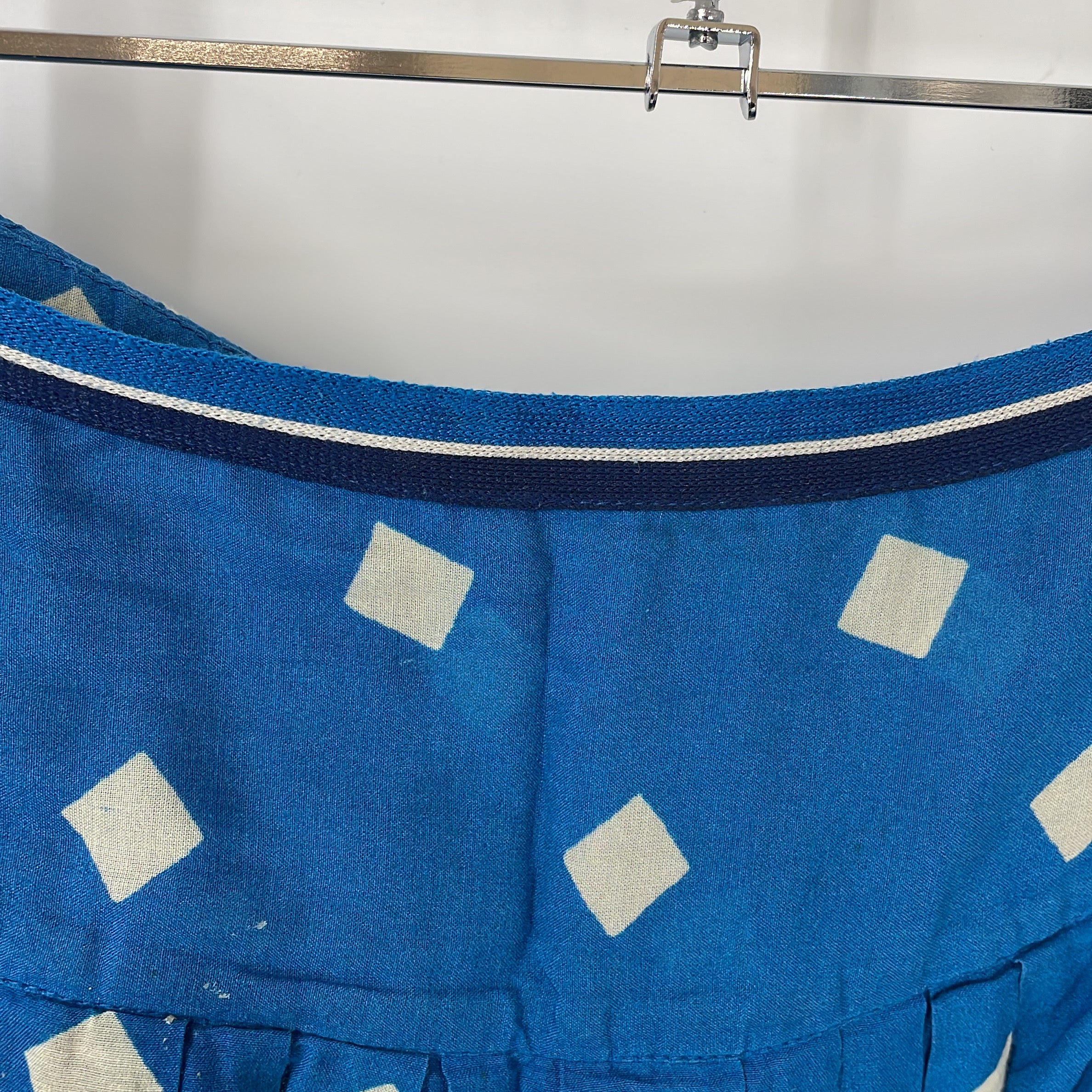 2-A°76 American Outfitters - Jupe plissée - Taille 10 ans (Fille)