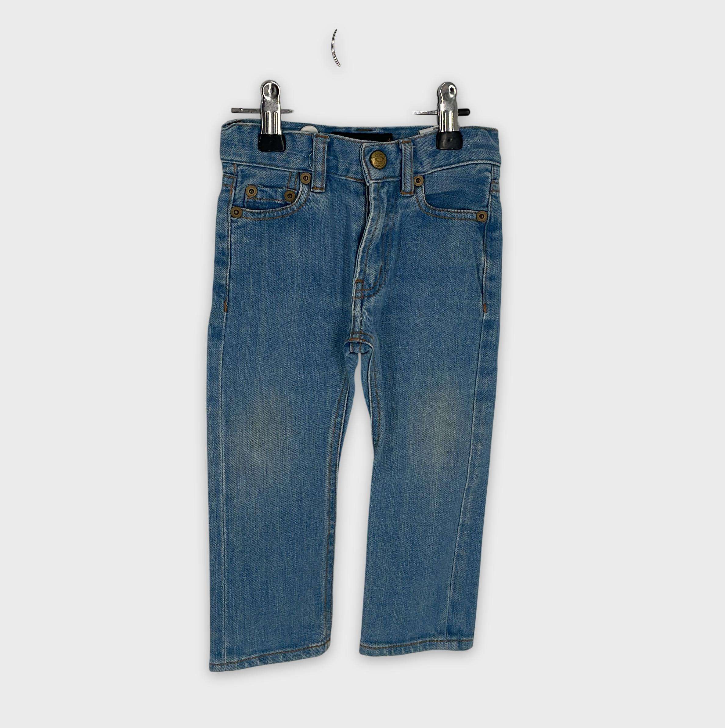 0-Jeans Finger In The Nose