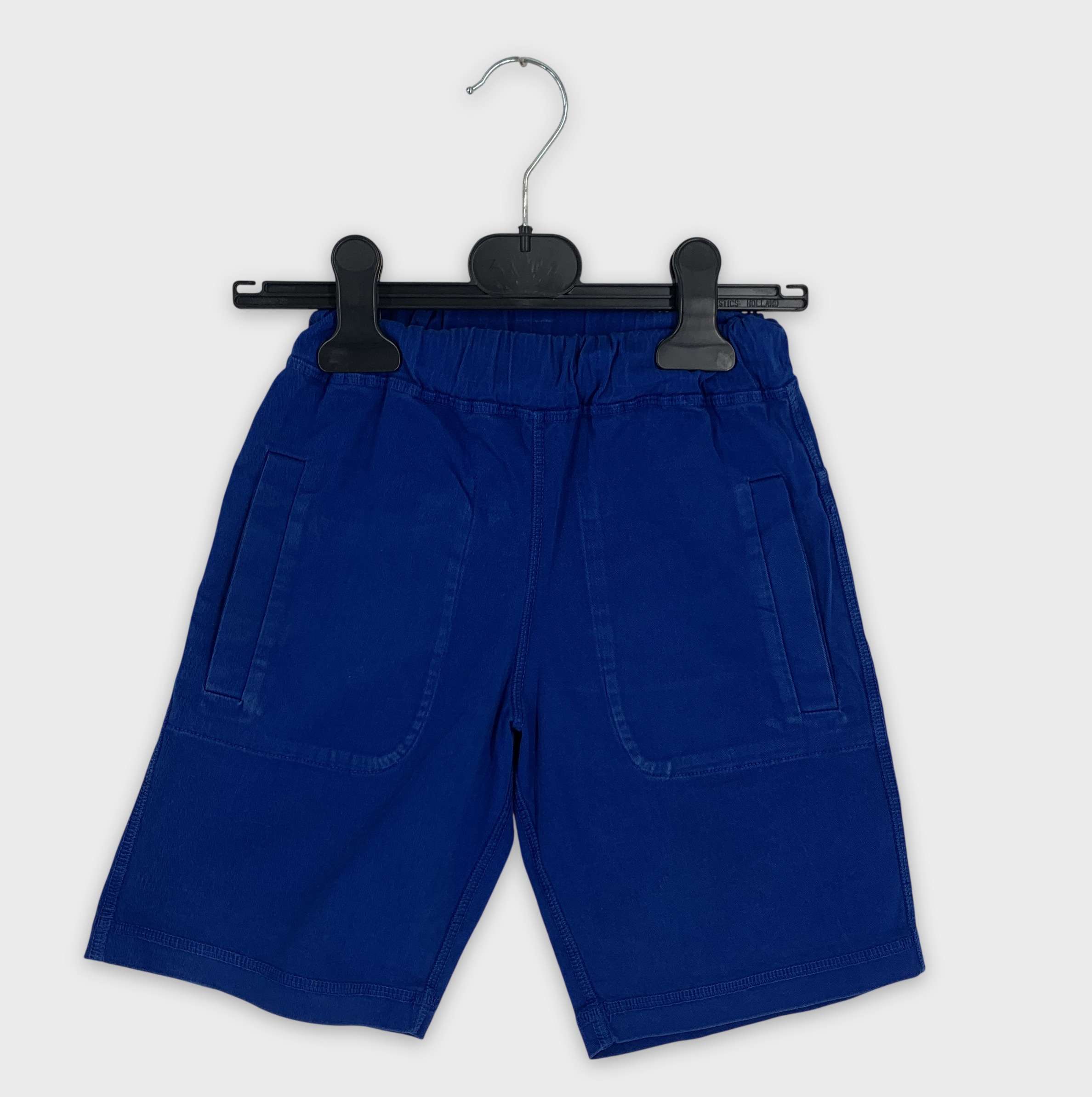 0-Short Marque Inconnue 4-5 Ans