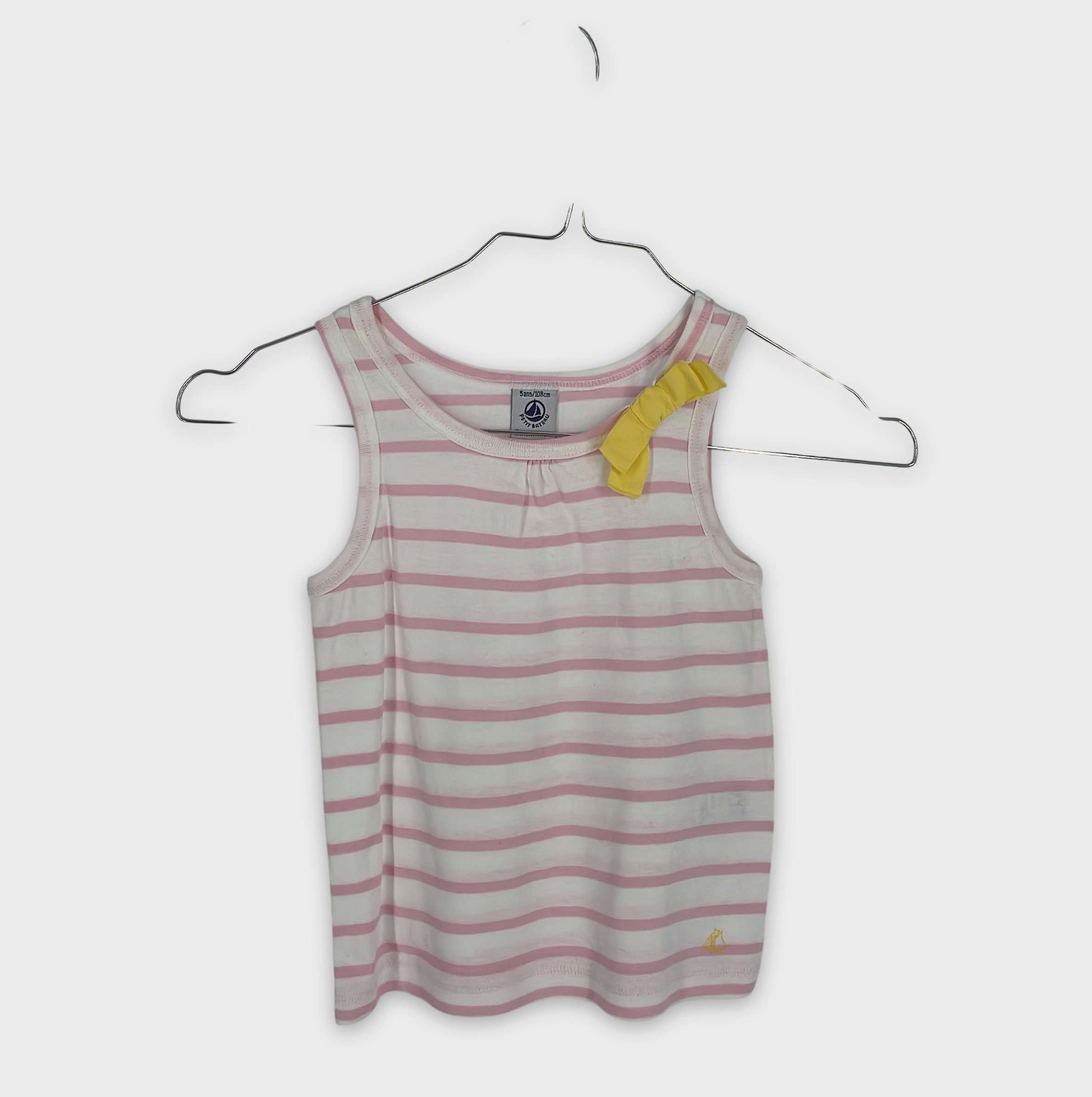 0-T-shirt manches courtes Petit Bateau 5 ans