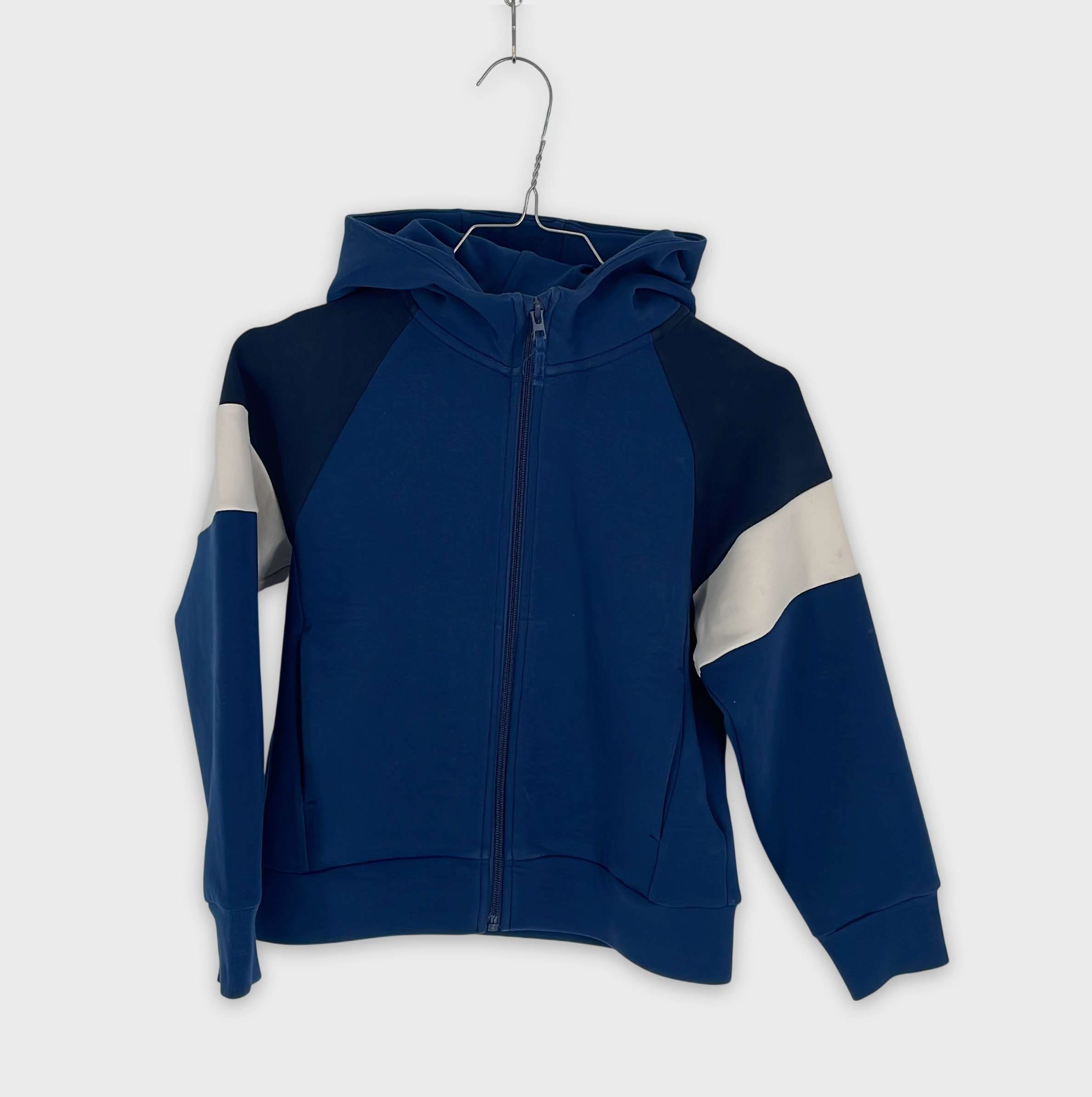 0-Short Uniqlo 7-8 Ans
