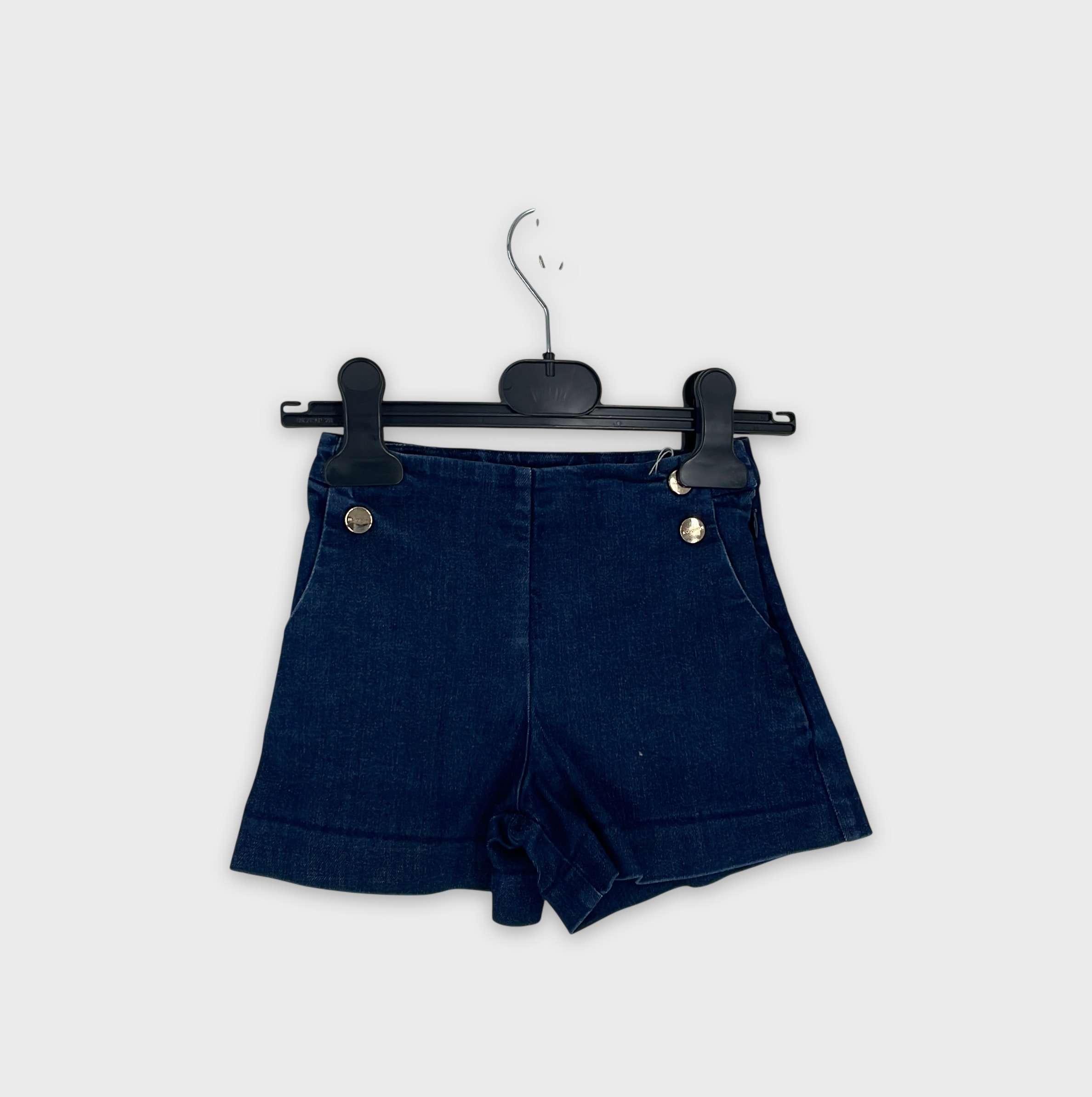 0-Short Marque Inconnue 4 ans