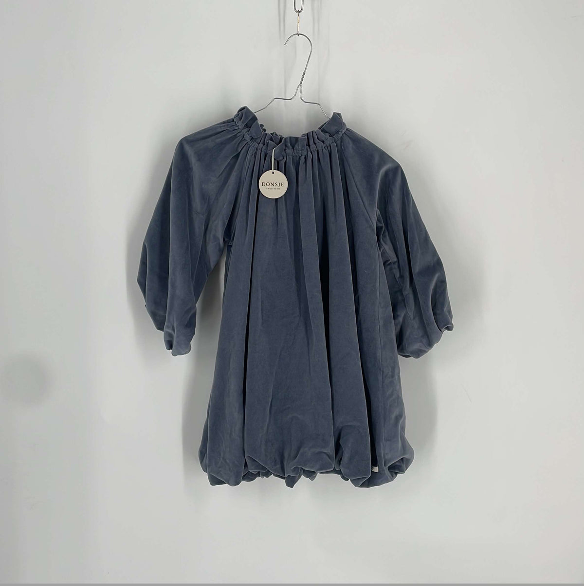 0-Robe Donsje 6-7 Ans