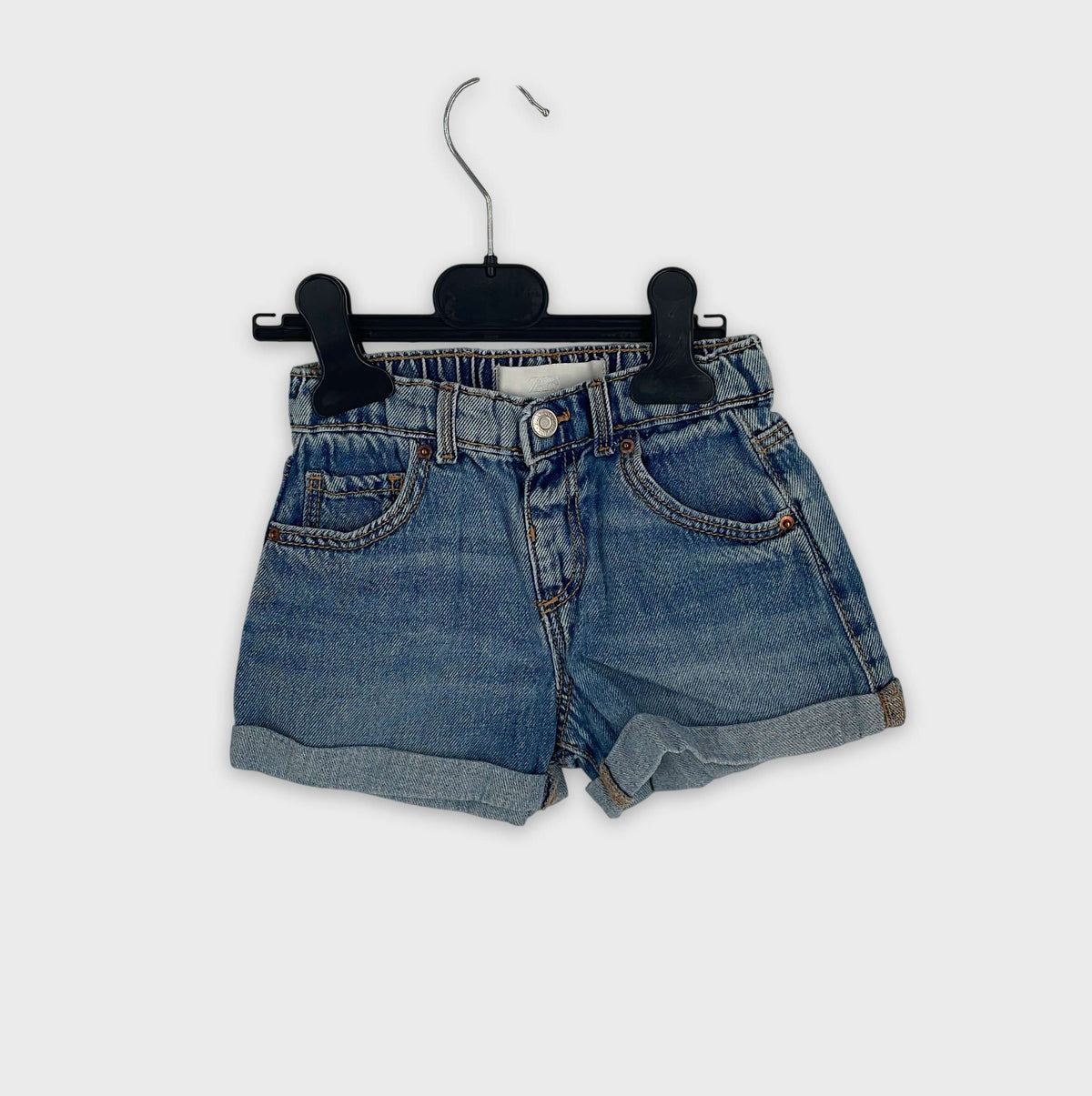 0-Short Zara Kids 4 ans