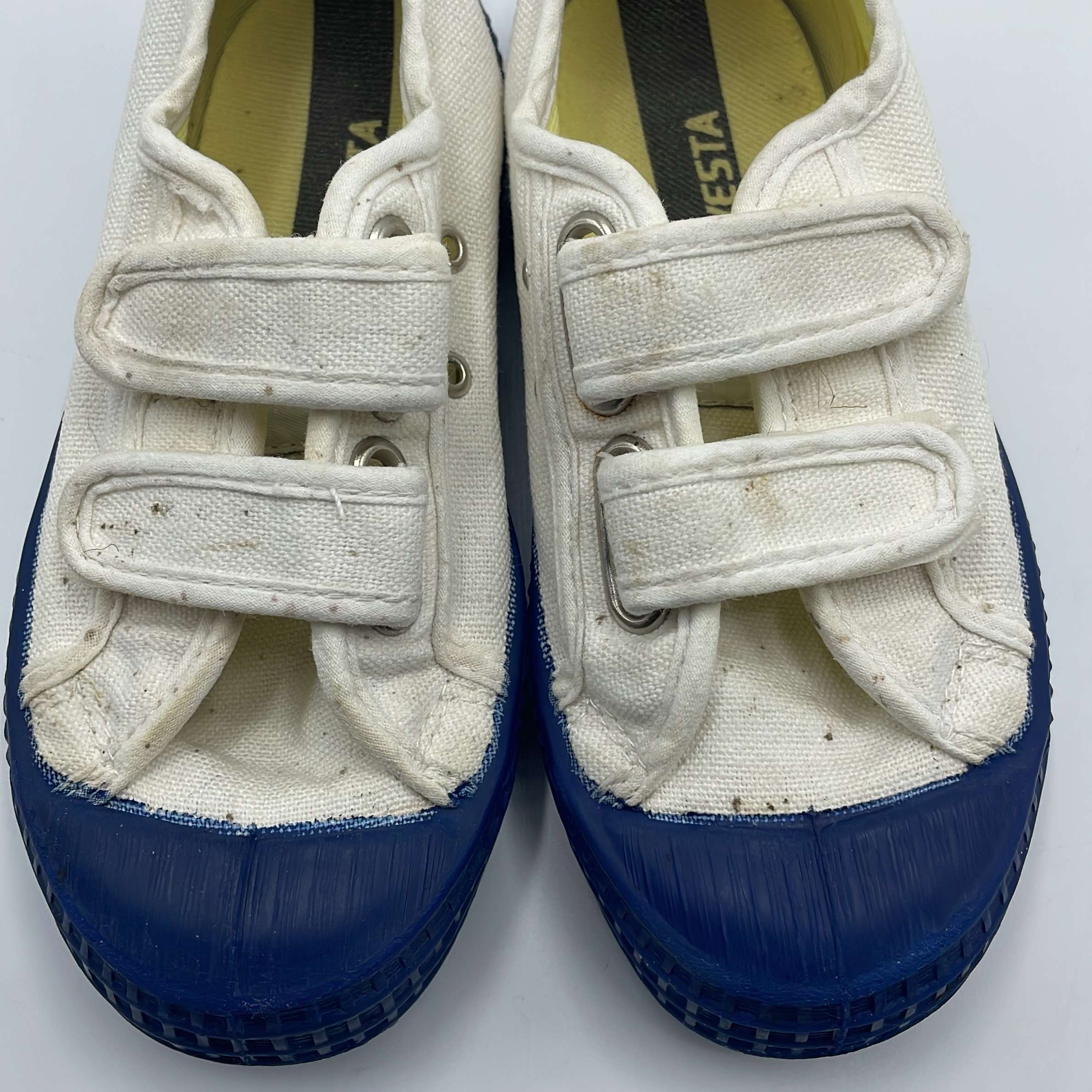 2-Chaussures Marque Inconnue Taille 27