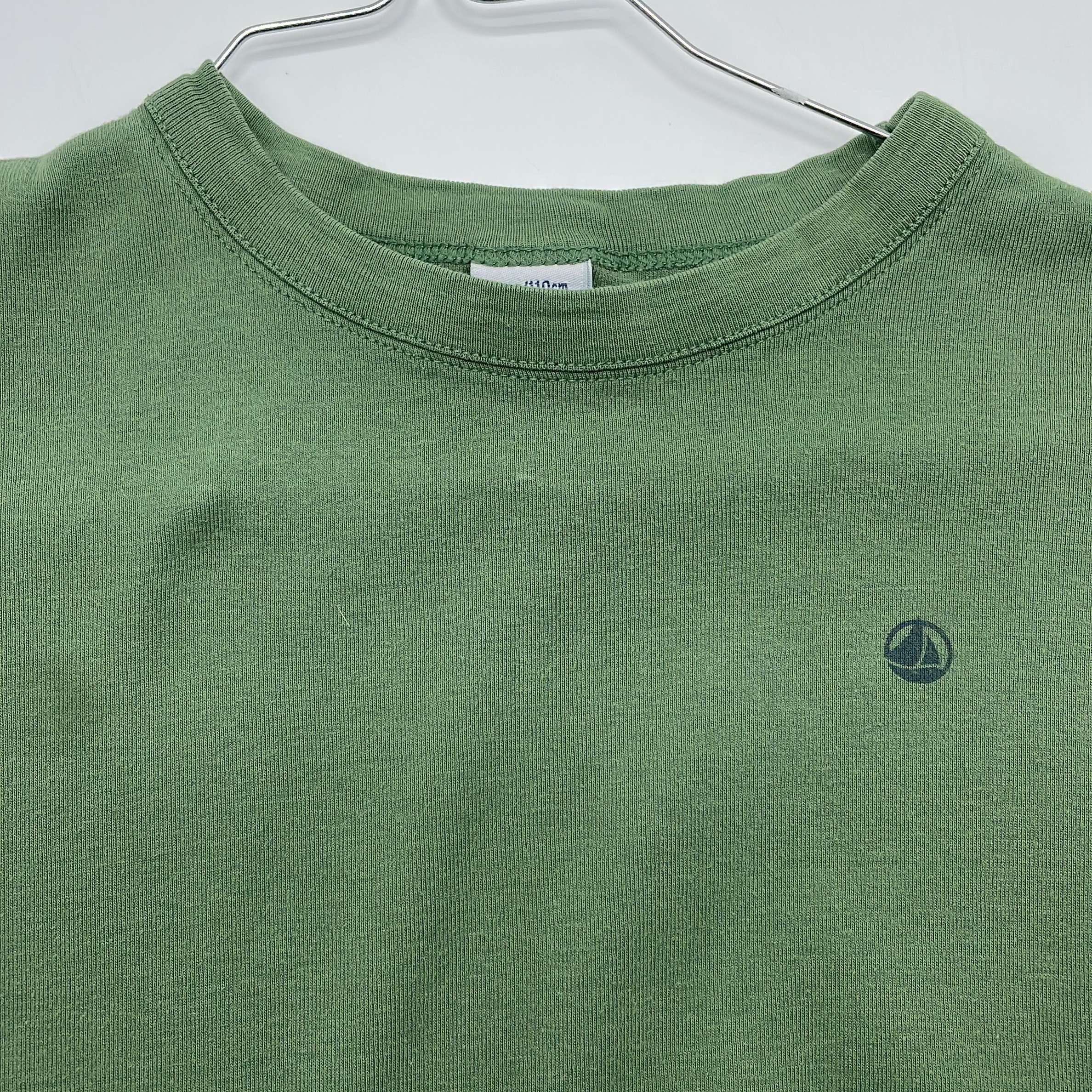 2-T-shirt manches longues Petit Bateau 5 ans