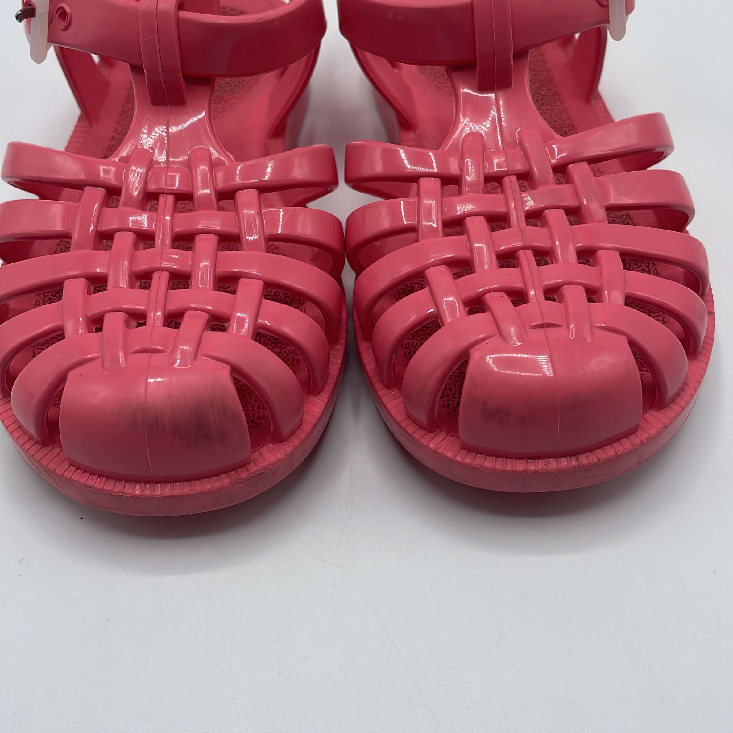 2-Chaussures Méduse Taille 23